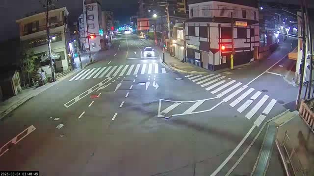 Higashioji-dori / Gojo-dori Street Intersection ( 京都市東山区 ​​東大路通と五条通交差点)  Gojo-zaka, Kyoto, Higashiyama Live Cam - 6 Chome, Gojobashihigashi, Higashiyama, Kyoto, Kyōto, Kansai, Japan