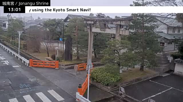( 城南宮正門 京都・伏見 ) Jonangu Shrine Main Gate, Kyoto, Fushimi Live Cam - Nakajimatobarikyucho, Fushimi-ku, Kyoto, Kyōto, Kansai, Japan 