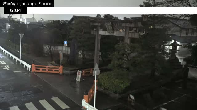 ( 城南宮正門 京都・伏見 ) Jonangu Shrine Main Gate, Kyoto, Fushimi Live Cam - Nakajimatobarikyucho, Fushimi-ku, Kyoto, Kyōto, Kansai, Japan 