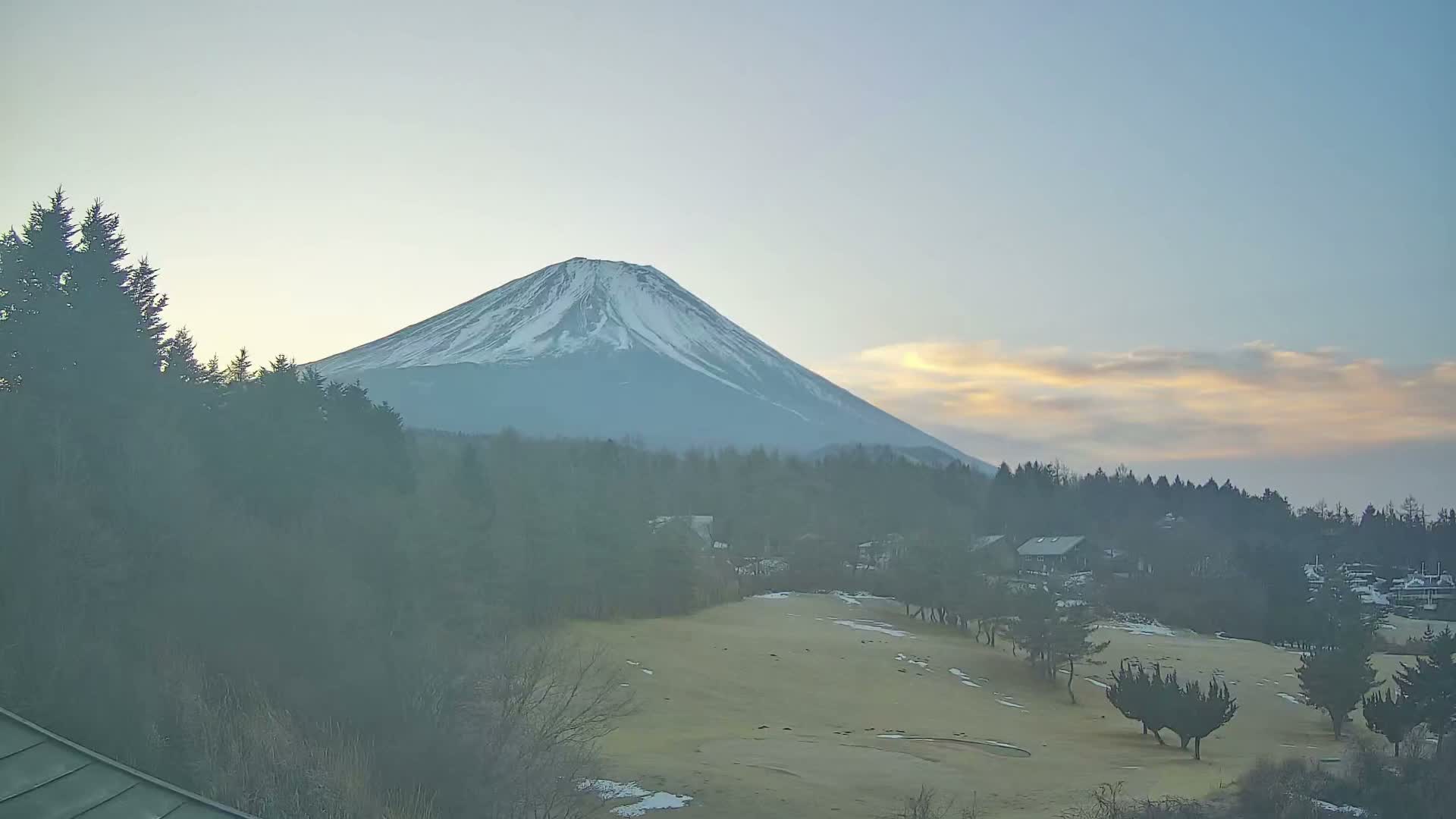 Minamatsiru ( 南松井・富士ヶ根 富士クラシックゴルフコース＆富士山ビュー 山梨・富士河口湖 ) Fujigane Fuji Classic Golf Course & Mount Fuji View Yamanashi, Fujikawaguchiko Live Cam -Fujigane, Fujikawaguchiko, Minamitsuru District, Yamanashi, Tokai, Chubu, Japan