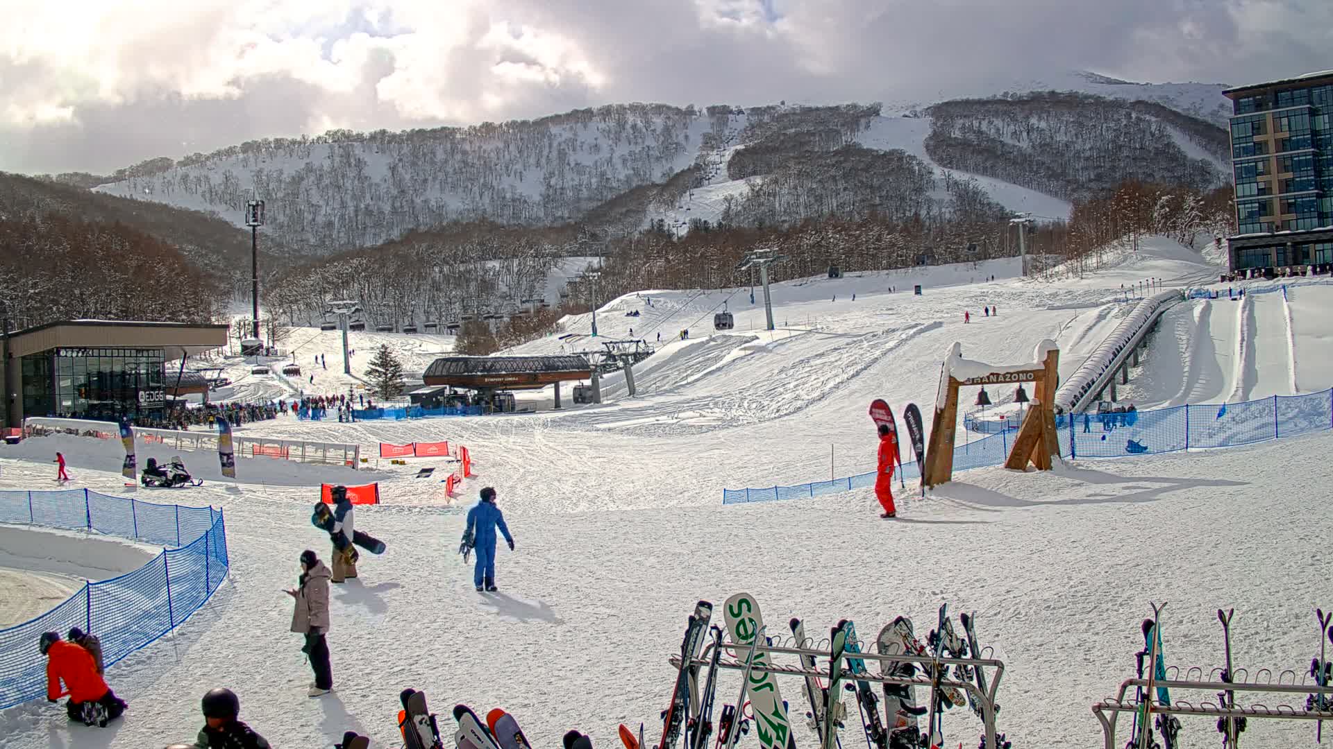 Abuta ( 虻田 ( ) ニセコアンヌプリ山＆ニセコ花園、リゾートスキー場、北海道、倶知安 ) Mount Niseko-Annupuri & Niseko Hanazono Resort Ski Slopes, Hokkaido, Kutchan Live Cam  - Iwaobetsu, Kutchan, Abuta , Hokkaido, Japan