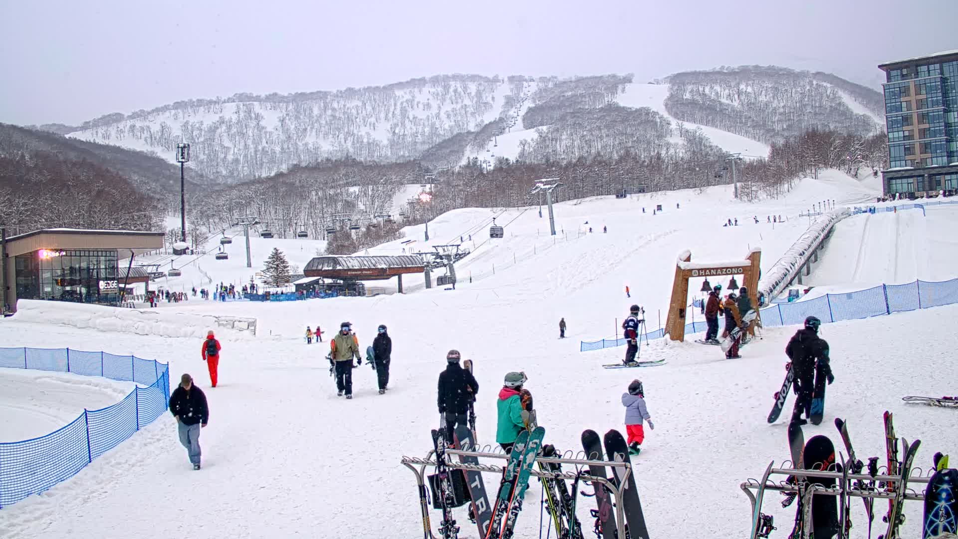Abuta ( 虻田 ( ) ニセコアンヌプリ山＆ニセコ花園、リゾートスキー場、北海道、倶知安 ) Mount Niseko-Annupuri & Niseko Hanazono Resort Ski Slopes, Hokkaido, Kutchan Live Cam  - Iwaobetsu, Kutchan, Abuta , Hokkaido, Japan