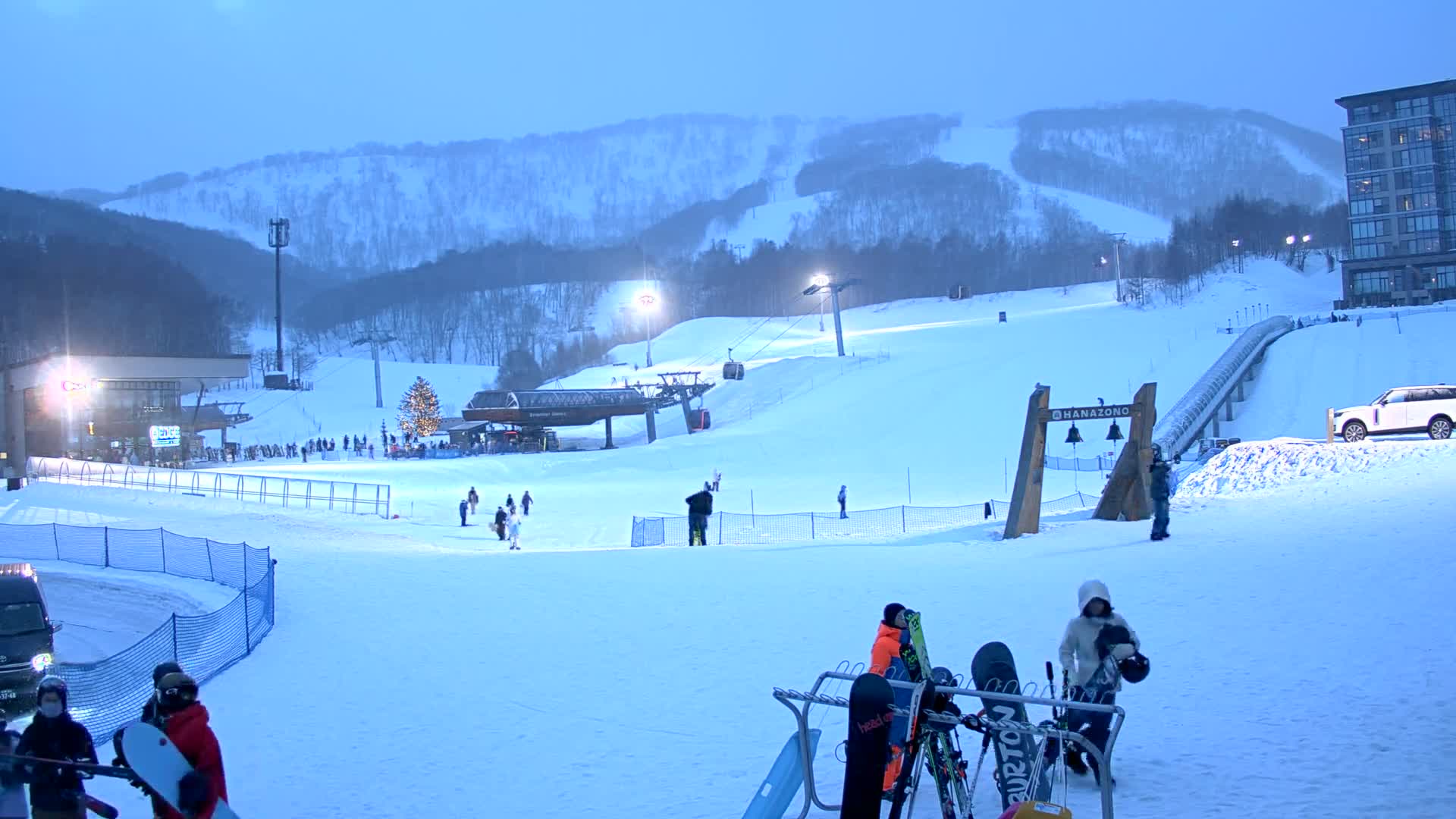 Abuta ( 虻田 ( ) ニセコアンヌプリ山＆ニセコ花園、リゾートスキー場、北海道、倶知安 ) Mount Niseko-Annupuri & Niseko Hanazono Resort Ski Slopes, Hokkaido, Kutchan Live Cam  - Iwaobetsu, Kutchan, Abuta , Hokkaido, Japan