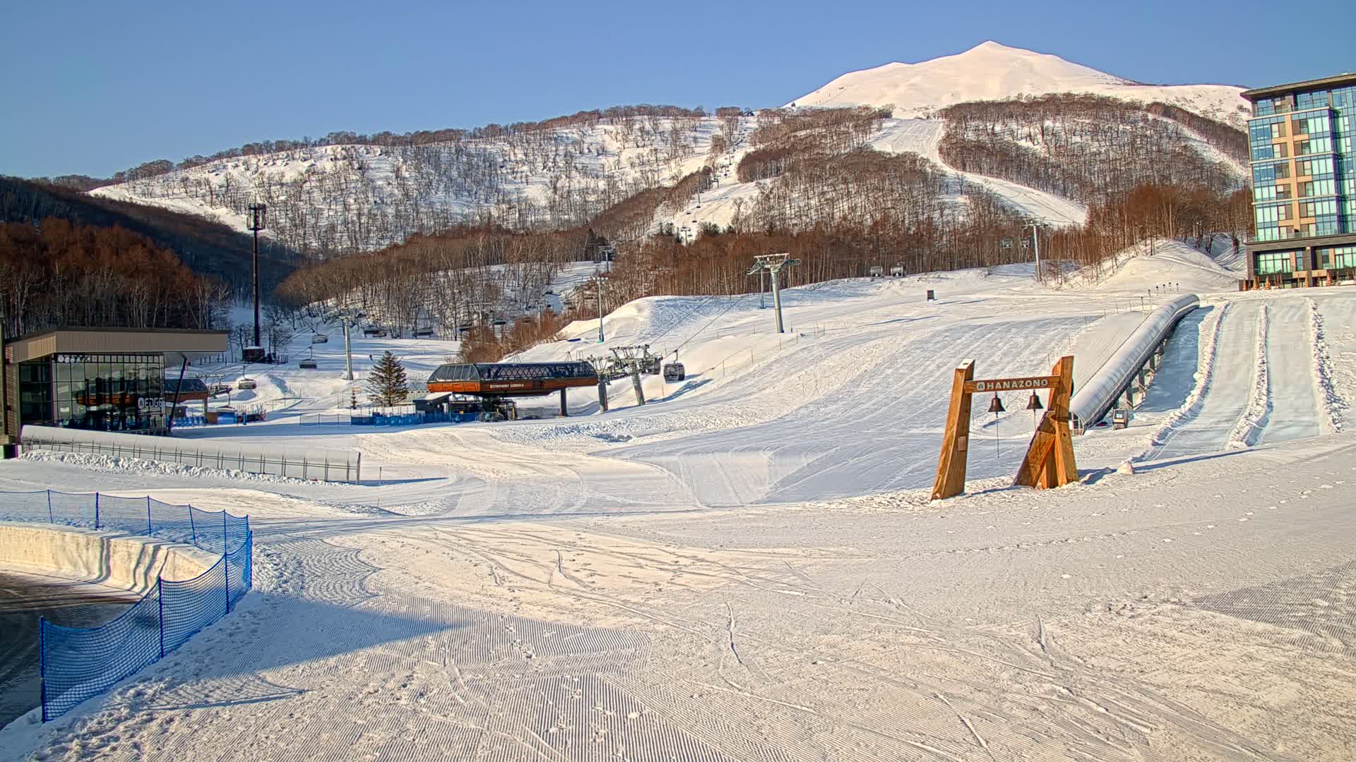 Abuta ( 虻田 ( ) ニセコアンヌプリ山＆ニセコ花園、リゾートスキー場、北海道、倶知安 ) Mount Niseko-Annupuri & Niseko Hanazono Resort Ski Slopes, Hokkaido, Kutchan Live Cam  - Iwaobetsu, Kutchan, Abuta , Hokkaido, Japan