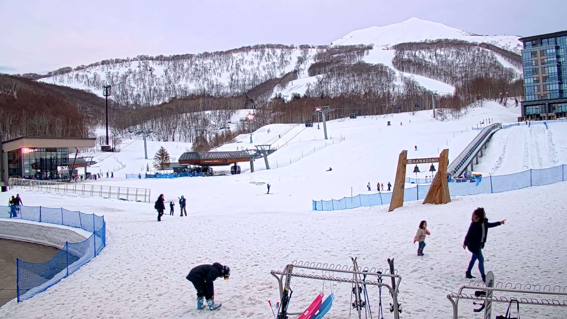Abuta ( 虻田 ( ) ニセコアンヌプリ山＆ニセコ花園、リゾートスキー場、北海道、倶知安 ) Mount Niseko-Annupuri & Niseko Hanazono Resort Ski Slopes, Hokkaido, Kutchan Live Cam  - Iwaobetsu, Kutchan, Abuta , Hokkaido, Japan