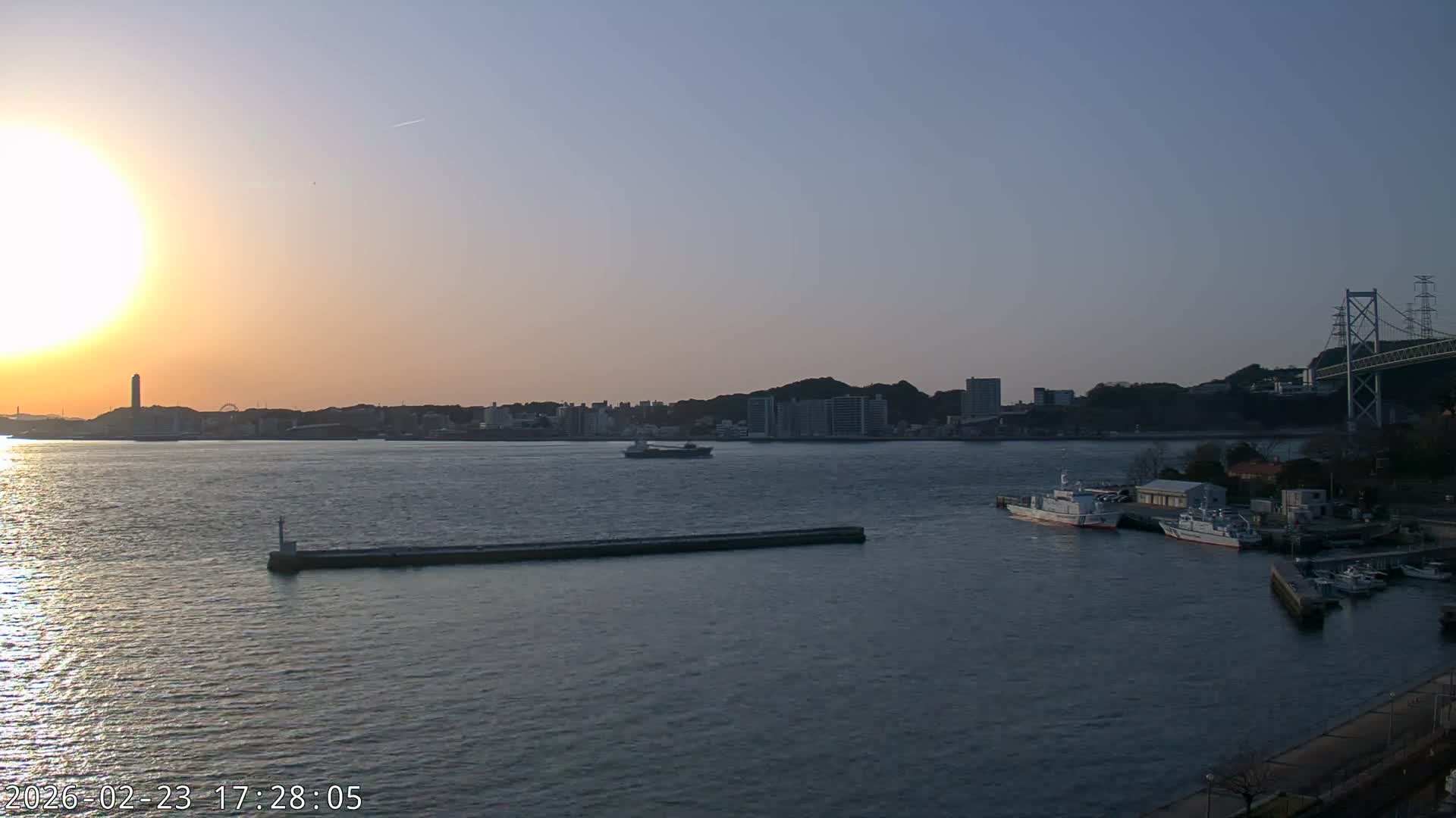 Fukuoka ( 北九州市門司区から見る福岡、関門海峡大橋、下関市 ) Kanmon Strait  Bridge & Shimonoseki City View from Moji Ward, Kitakyushu Live Cam - 2 Chome, Kyumoji, Moji-ku, Kitakyushu, Fukuoka, Kyushu, Japan