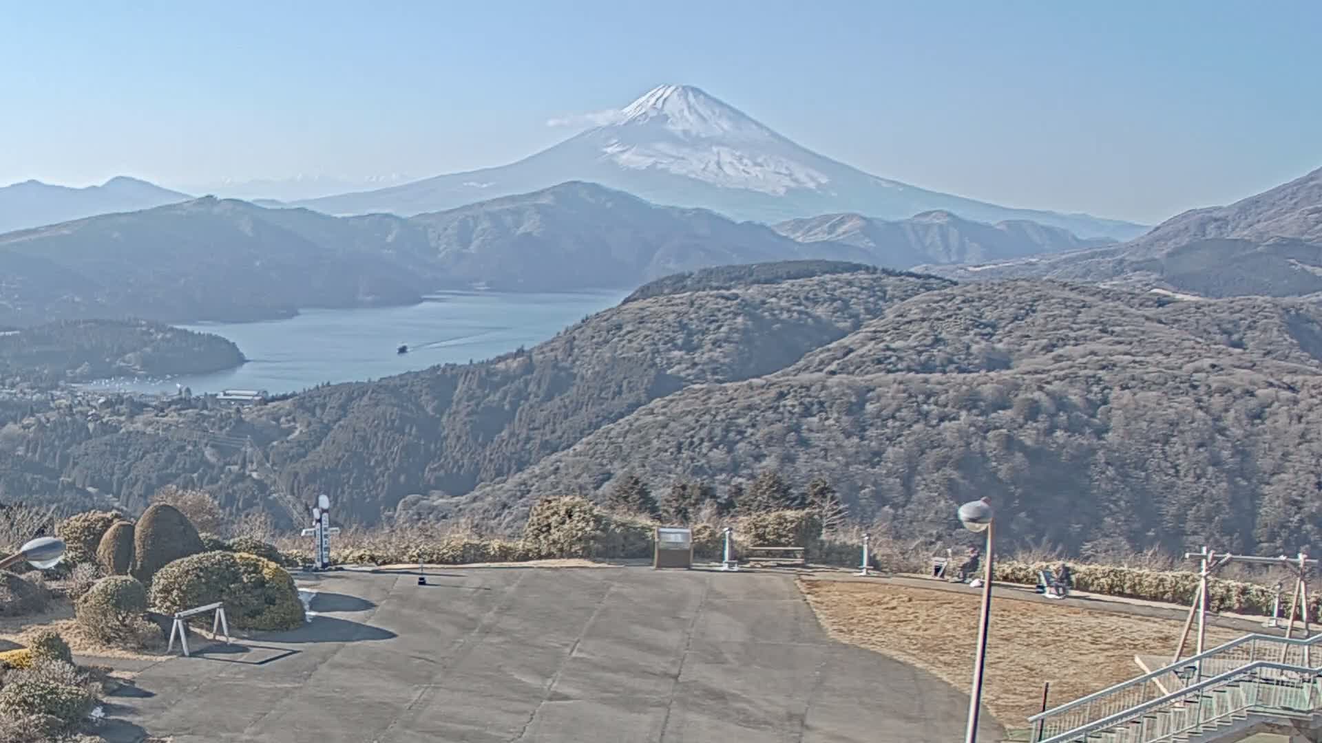 Ashigarashimo ( 大観山展望台から望む足柄下、富士山、芦ノ湖 神奈川県箱根町 ) Mt. Fuji and Lake Ashinoko View from Mt. Taikan Observation Deck Hakone Town, Kanagawa Live Cam - Kajiya, Yugawara, Ashigarashimo, Kanagawa, Kanto, Honshu, Japan