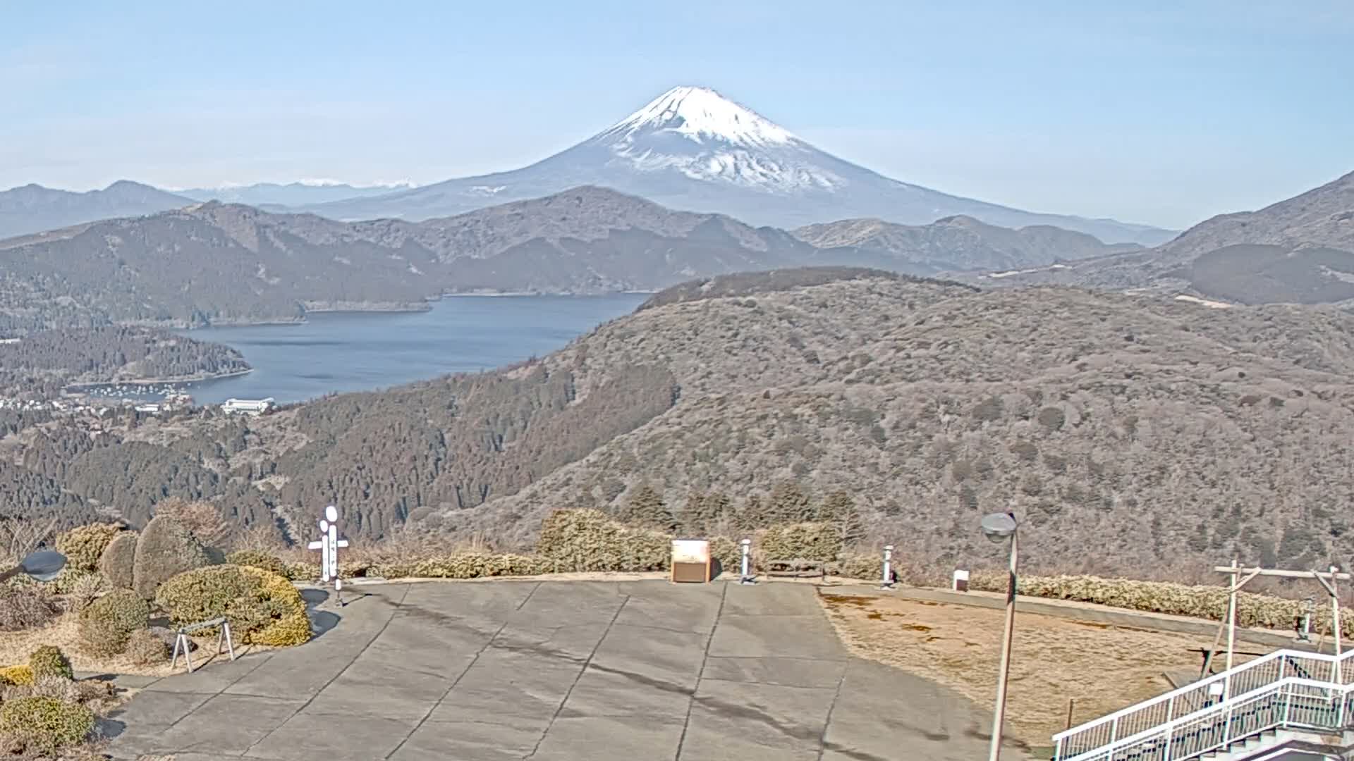 Ashigarashimo ( 大観山展望台から望む足柄下、富士山、芦ノ湖 神奈川県箱根町 ) Mt. Fuji and Lake Ashinoko View from Mt. Taikan Observation Deck Hakone Town, Kanagawa Live Cam - Kajiya, Yugawara, Ashigarashimo, Kanagawa, Kanto, Honshu, Japan