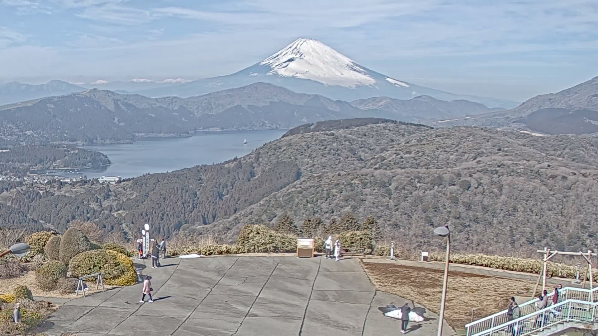 Ashigarashimo ( 大観山展望台から望む足柄下、富士山、芦ノ湖 神奈川県箱根町 ) Mt. Fuji and Lake Ashinoko View from Mt. Taikan Observation Deck Hakone Town, Kanagawa Live Cam - Kajiya, Yugawara, Ashigarashimo, Kanagawa, Kanto, Honshu, Japan