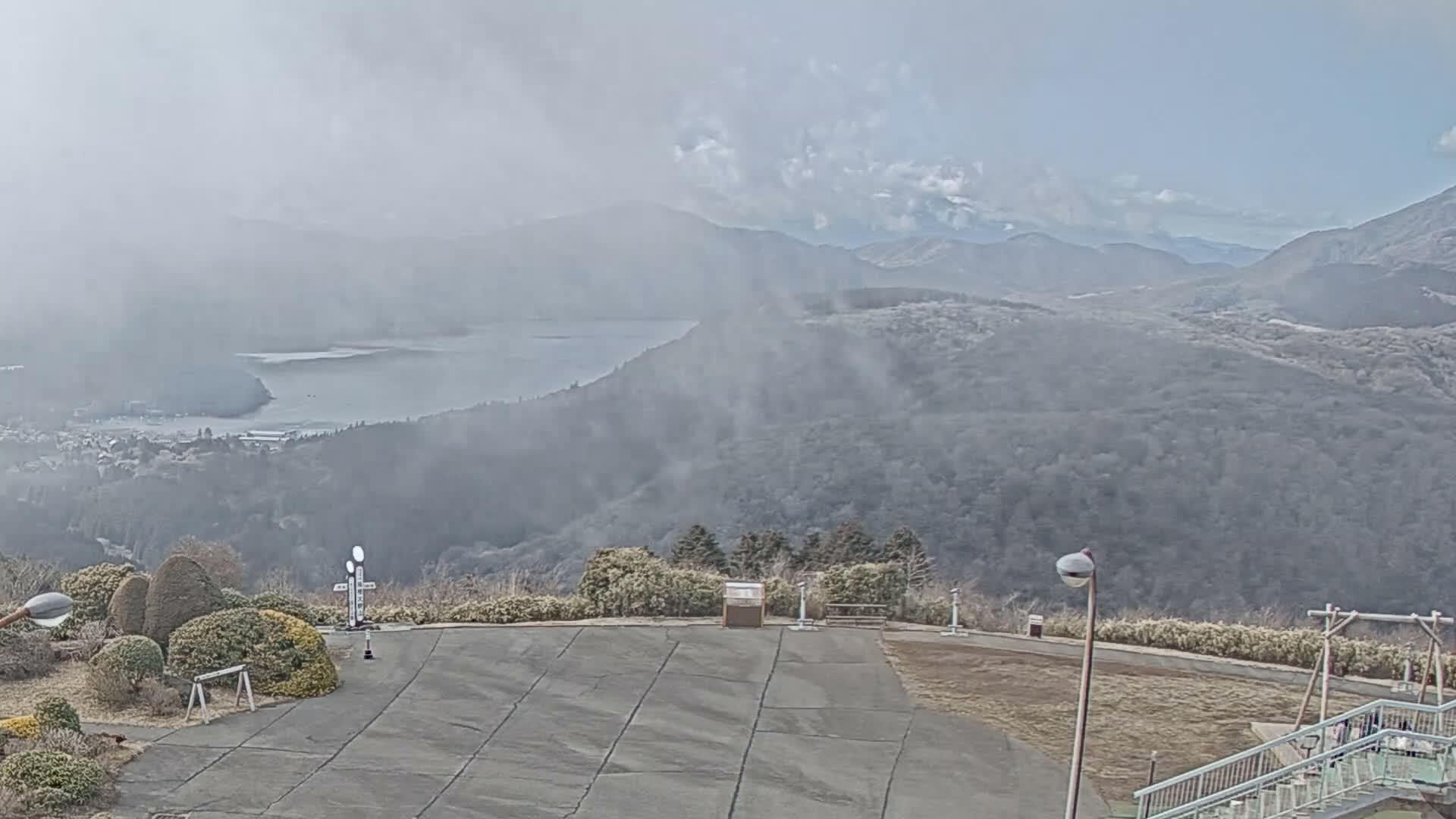Ashigarashimo ( 大観山展望台から望む足柄下、富士山、芦ノ湖 神奈川県箱根町 ) Mt. Fuji and Lake Ashinoko View from Mt. Taikan Observation Deck Hakone Town, Kanagawa Live Cam - Kajiya, Yugawara, Ashigarashimo, Kanagawa, Kanto, Honshu, Japan