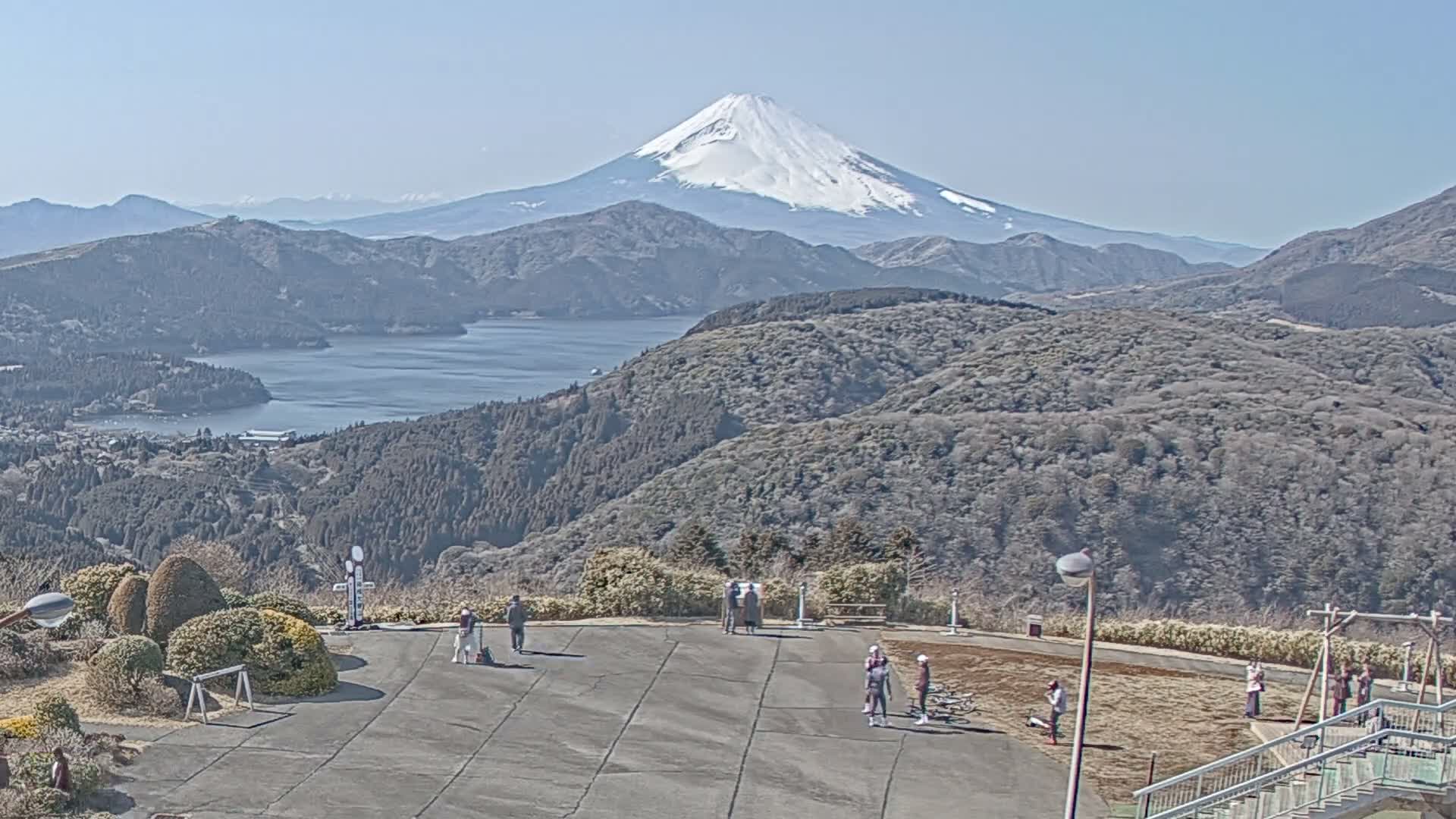 Ashigarashimo ( 大観山展望台から望む足柄下、富士山、芦ノ湖 神奈川県箱根町 ) Mt. Fuji and Lake Ashinoko View from Mt. Taikan Observation Deck Hakone Town, Kanagawa Live Cam - Kajiya, Yugawara, Ashigarashimo, Kanagawa, Kanto, Honshu, Japan