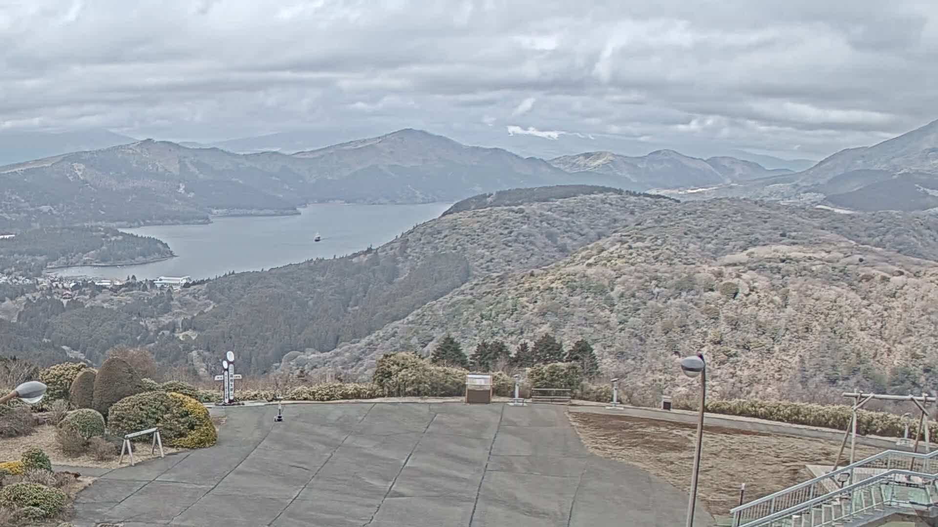 Ashigarashimo ( 大観山展望台から望む足柄下、富士山、芦ノ湖 神奈川県箱根町 ) Mt. Fuji and Lake Ashinoko View from Mt. Taikan Observation Deck Hakone Town, Kanagawa Live Cam - Kajiya, Yugawara, Ashigarashimo, Kanagawa, Kanto, Honshu, Japan