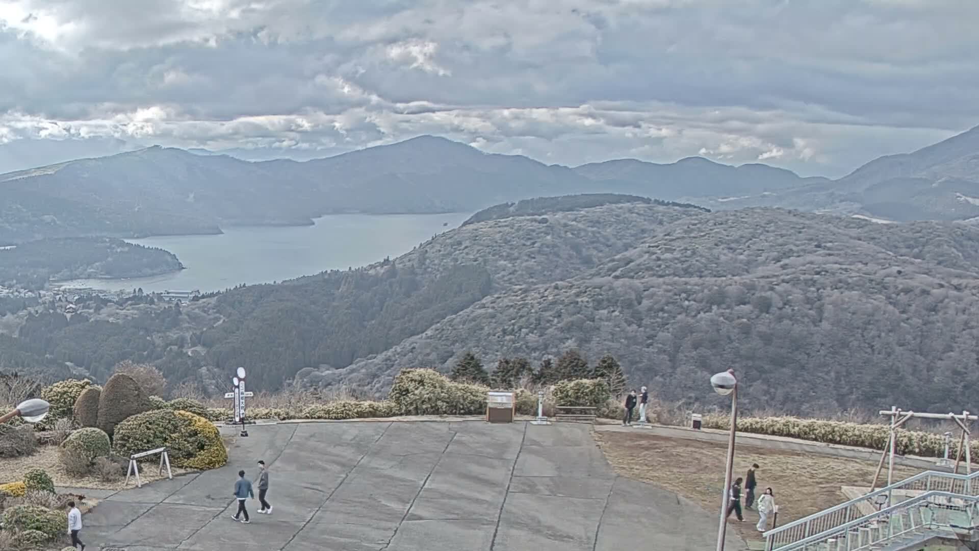Ashigarashimo ( 大観山展望台から望む足柄下、富士山、芦ノ湖 神奈川県箱根町 ) Mt. Fuji and Lake Ashinoko View from Mt. Taikan Observation Deck Hakone Town, Kanagawa Live Cam - Kajiya, Yugawara, Ashigarashimo, Kanagawa, Kanto, Honshu, Japan