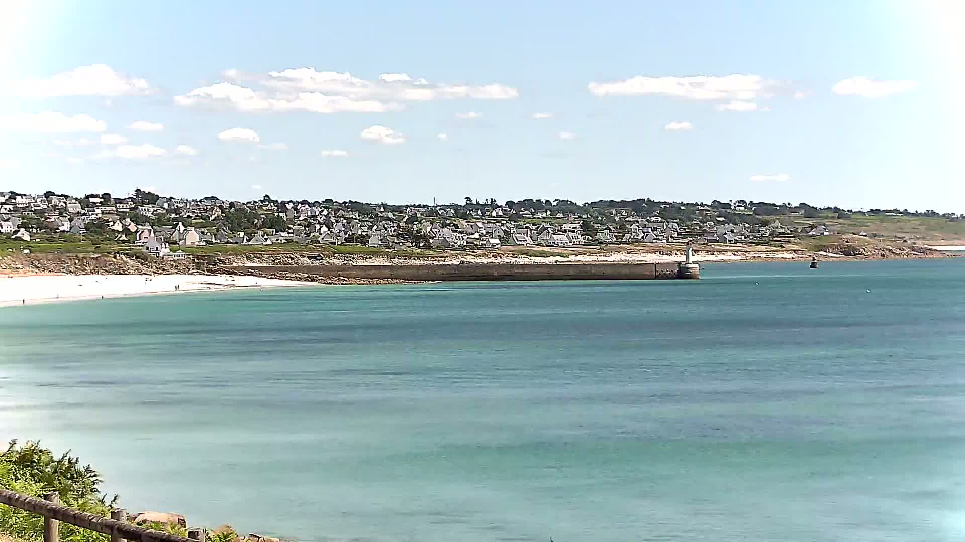 Audierne - Le Pouldu Plage de Trescadec Beach Live Cam - Quimper, Finistere, Bretagne, France