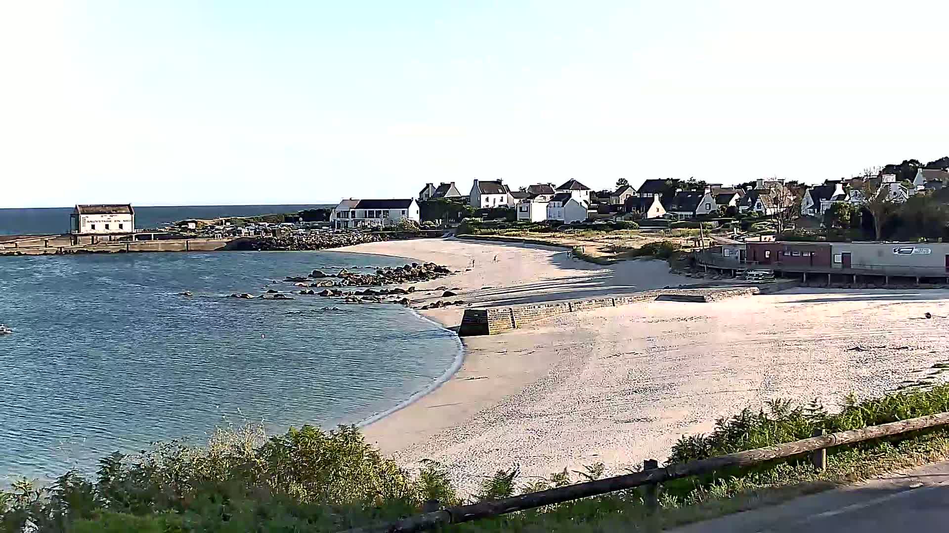 Audierne - Le Pouldu Plage de Trescadec Beach Live Cam - Quimper, Finistere, Bretagne, France