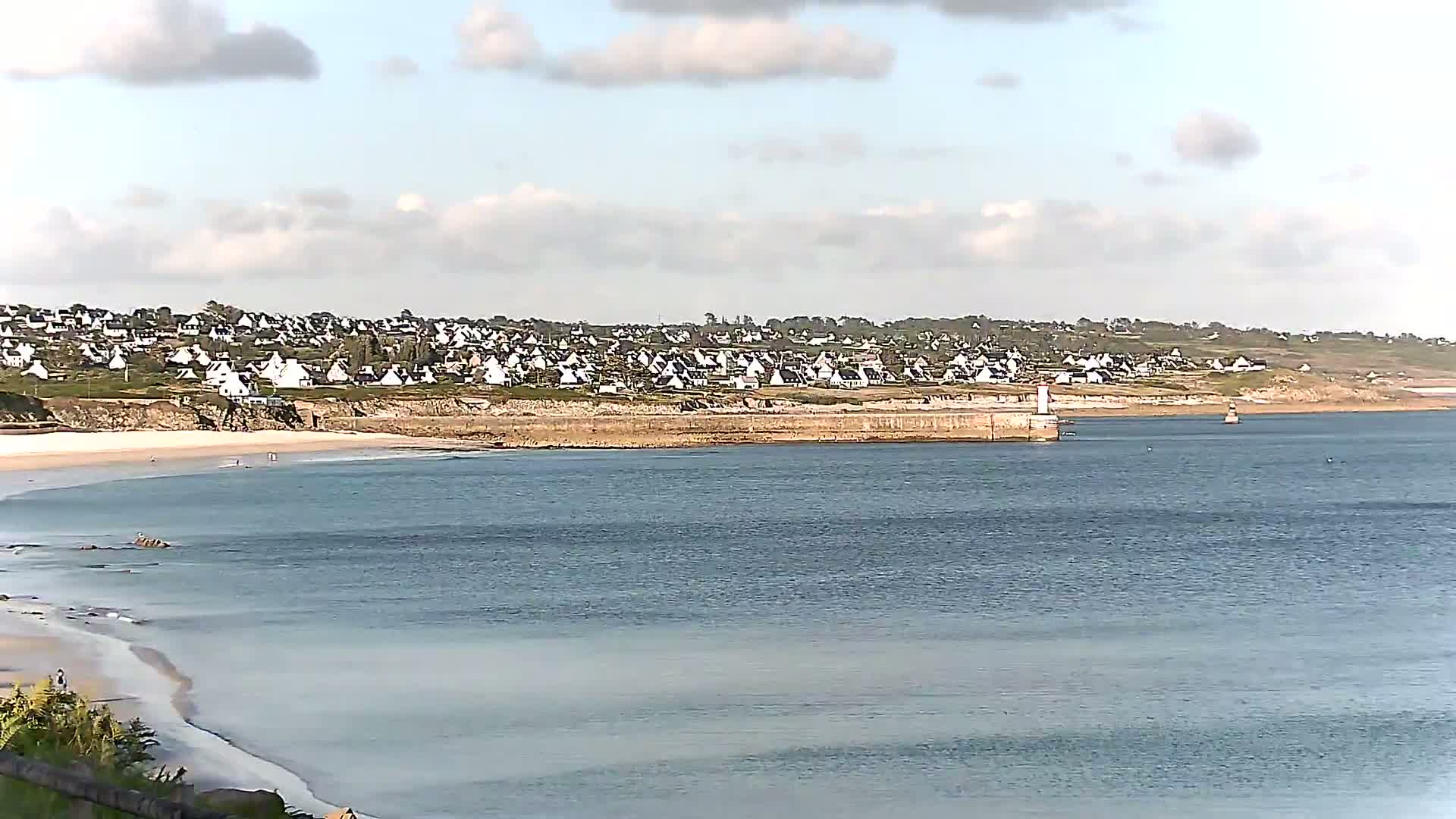 Audierne - Le Pouldu Plage de Trescadec Beach Live Cam - Quimper, Finistere, Bretagne, France