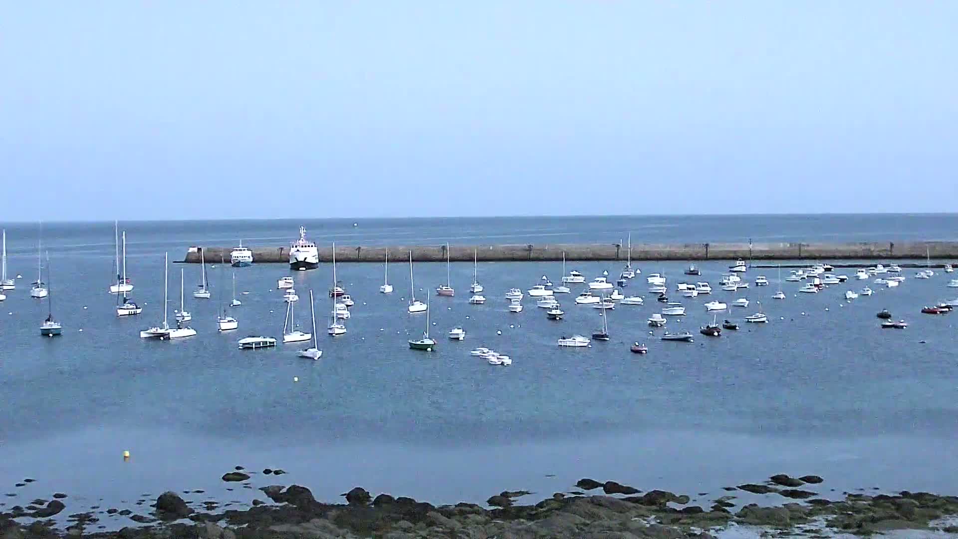 Audierne - Le Pouldu Plage de Trescadec Beach Live Cam - Quimper, Finistere, Bretagne, France