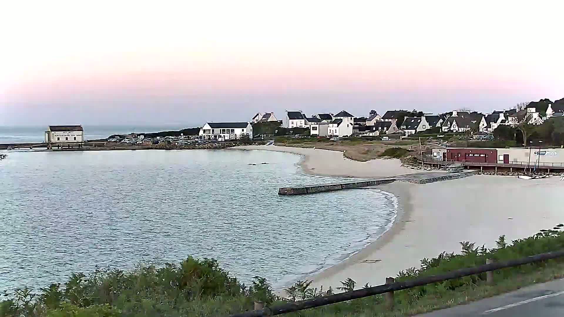 Audierne - Le Pouldu Plage de Trescadec Beach Live Cam - Quimper, Finistere, Bretagne, France