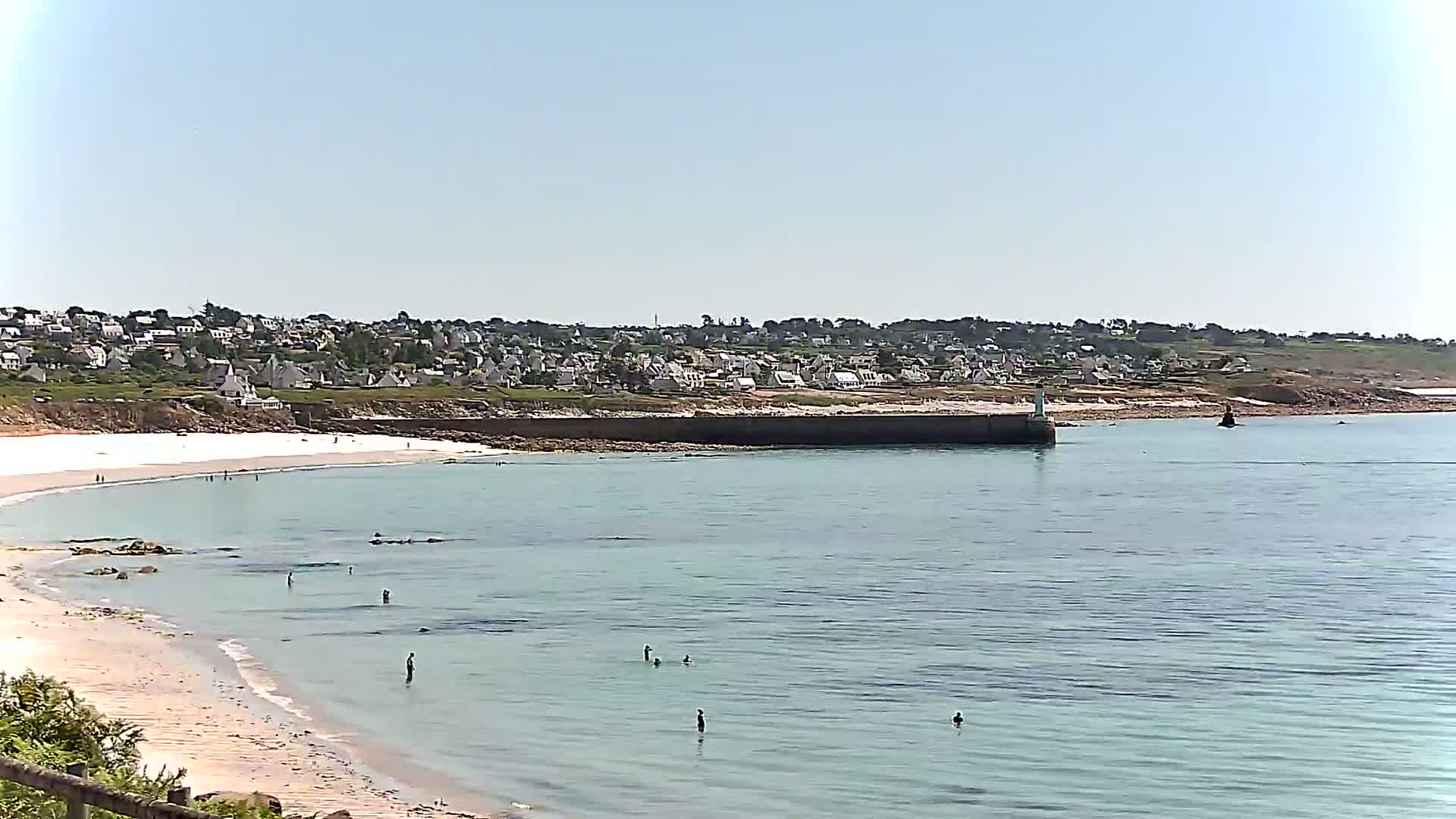 Audierne - Le Pouldu Plage de Trescadec Beach Live Cam - Quimper, Finistere, Bretagne, France