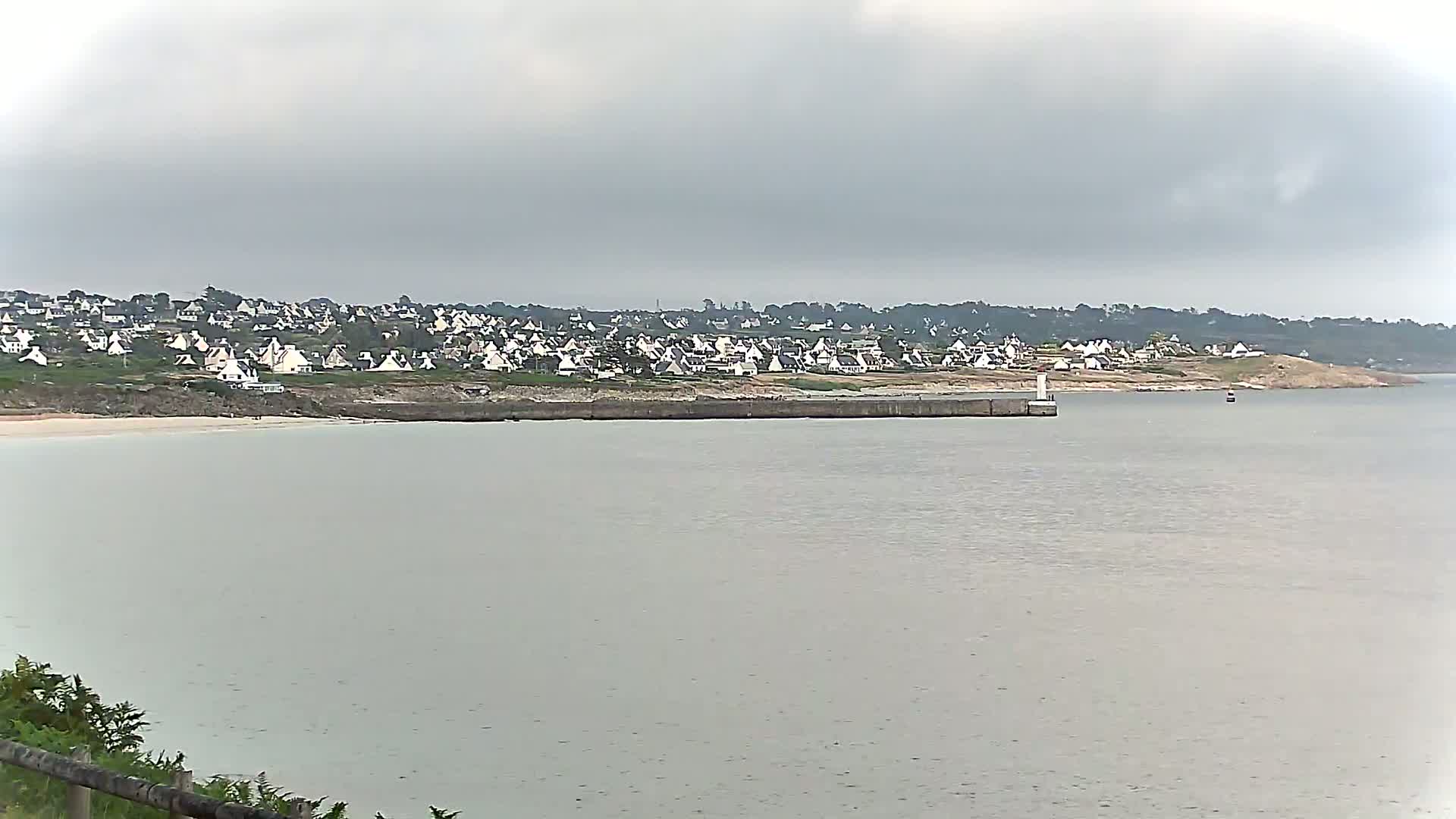 Audierne - Le Pouldu Plage de Trescadec Beach Live Cam - Quimper, Finistere, Bretagne, France