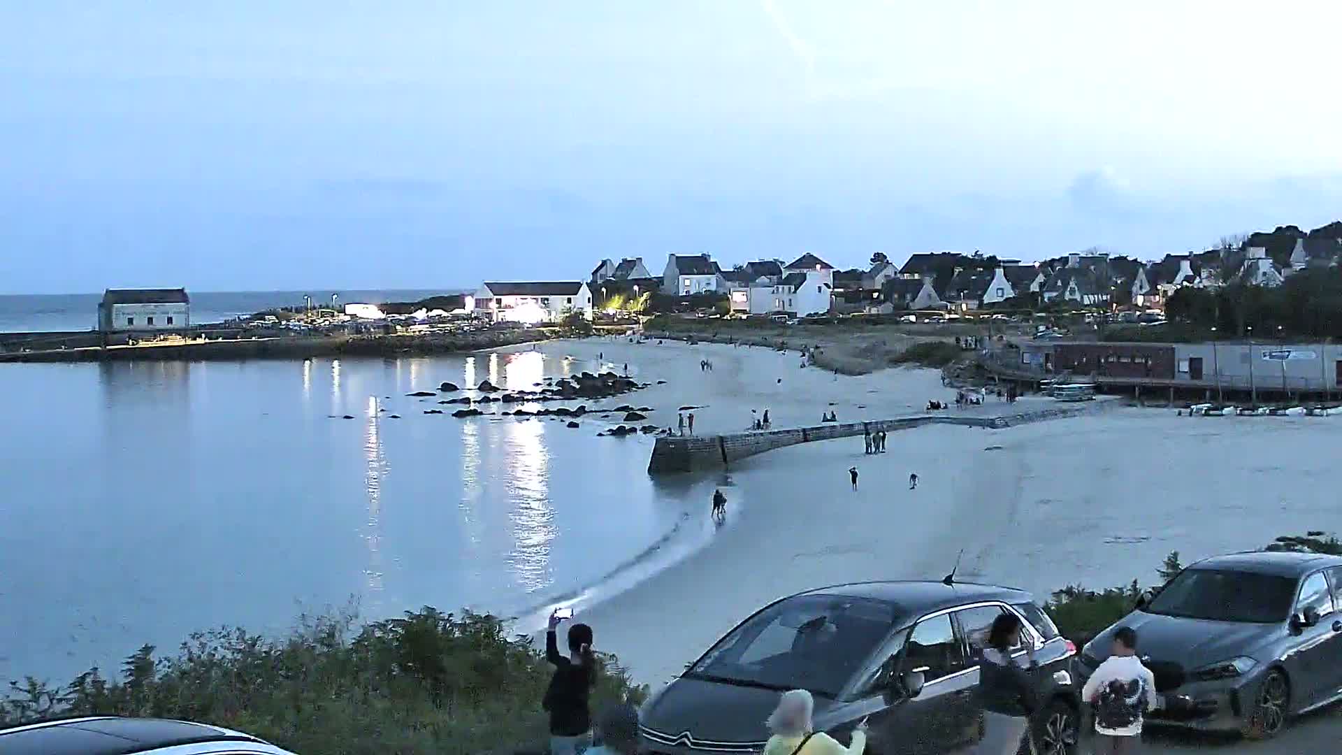 Audierne - Le Pouldu Plage de Trescadec Beach Live Cam - Quimper, Finistere, Bretagne, France