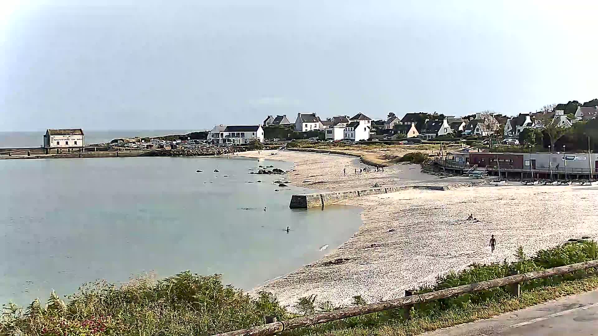 Audierne - Le Pouldu Plage de Trescadec Beach Live Cam - Quimper, Finistere, Bretagne, France