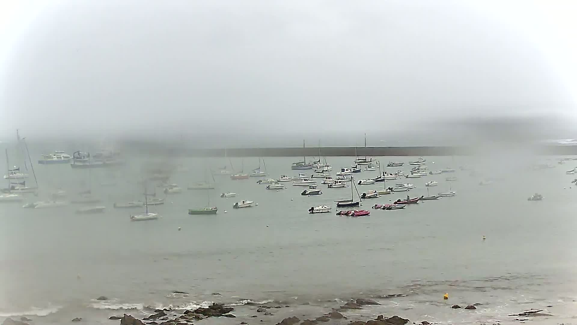 Audierne - Le Pouldu Plage de Trescadec Beach Live Cam - Quimper, Finistere, Bretagne, France