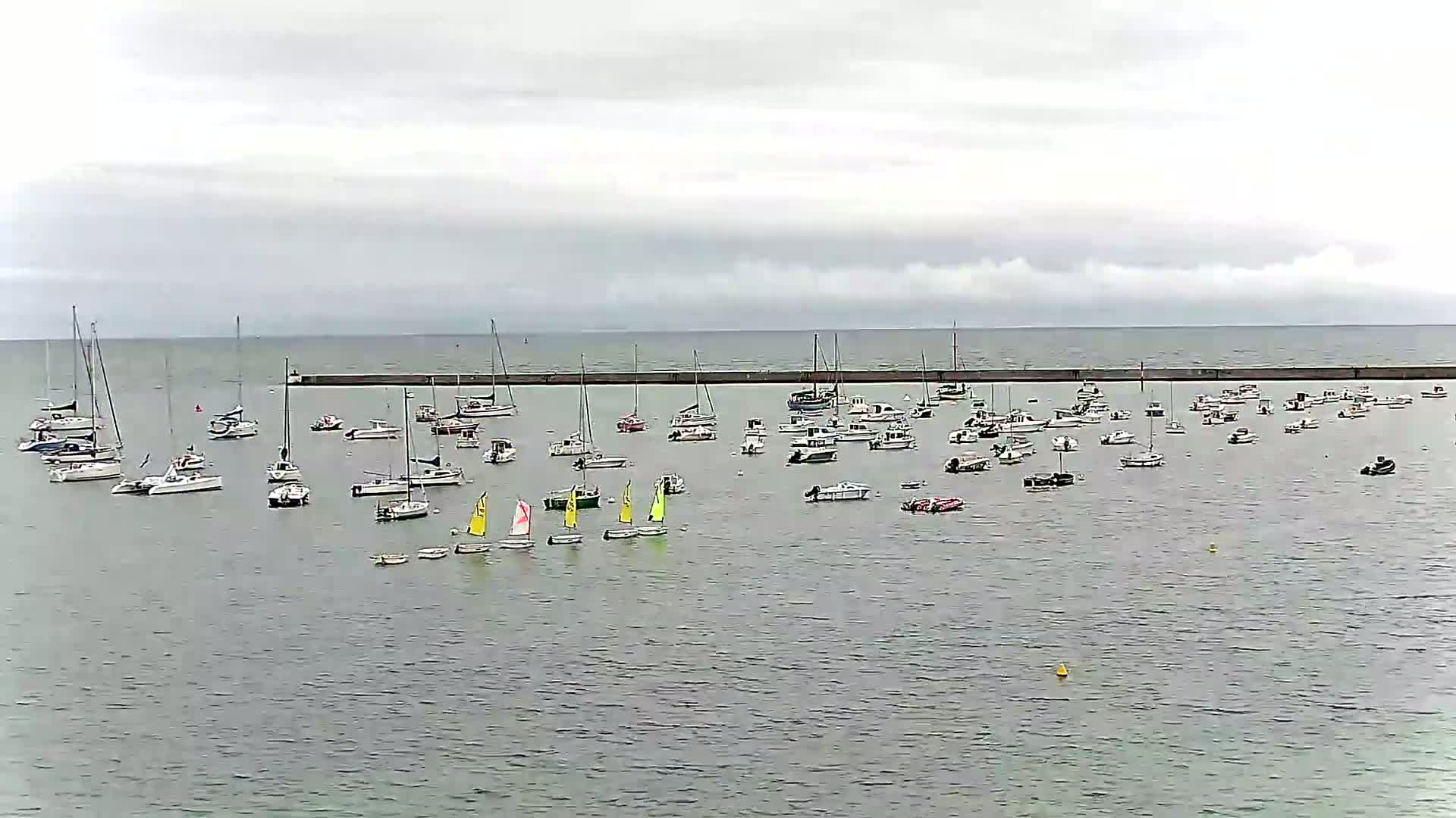 Audierne - Le Pouldu Plage de Trescadec Beach Live Cam - Quimper, Finistere, Bretagne, France
