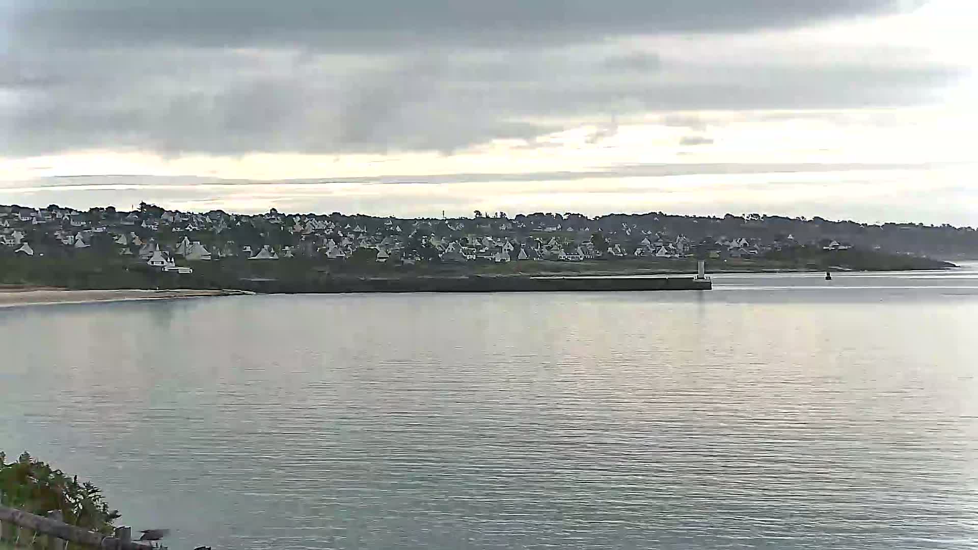 Audierne - Le Pouldu Plage de Trescadec Beach Live Cam - Quimper, Finistere, Bretagne, France