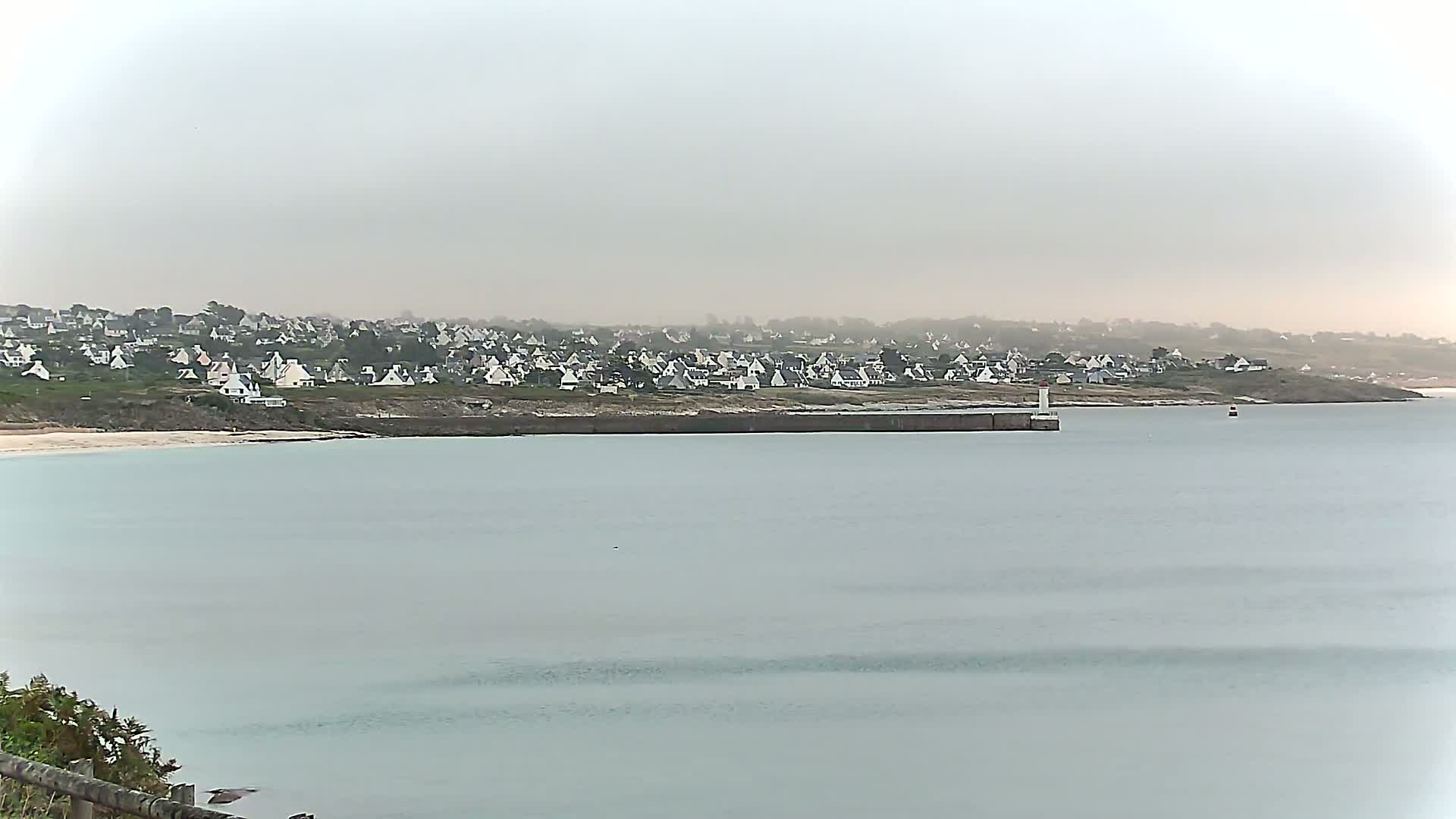 Audierne - Le Pouldu Plage de Trescadec Beach Live Cam - Quimper, Finistere, Bretagne, France
