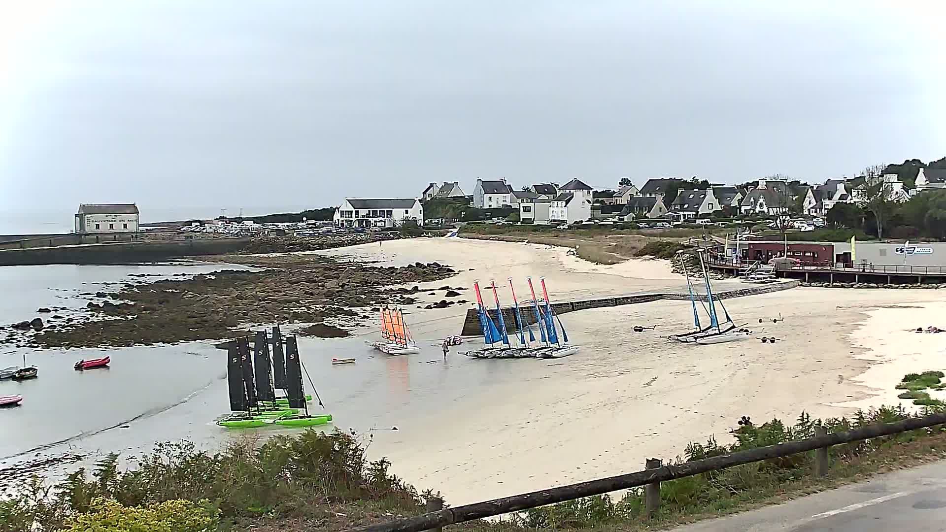 Audierne - Le Pouldu Plage de Trescadec Beach Live Cam - Quimper, Finistere, Bretagne, France