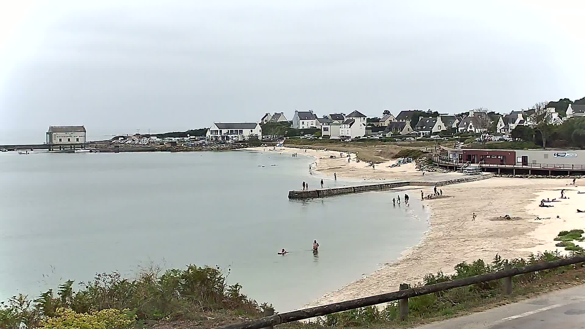 Audierne - Le Pouldu Plage de Trescadec Beach Live Cam - Quimper, Finistere, Bretagne, France