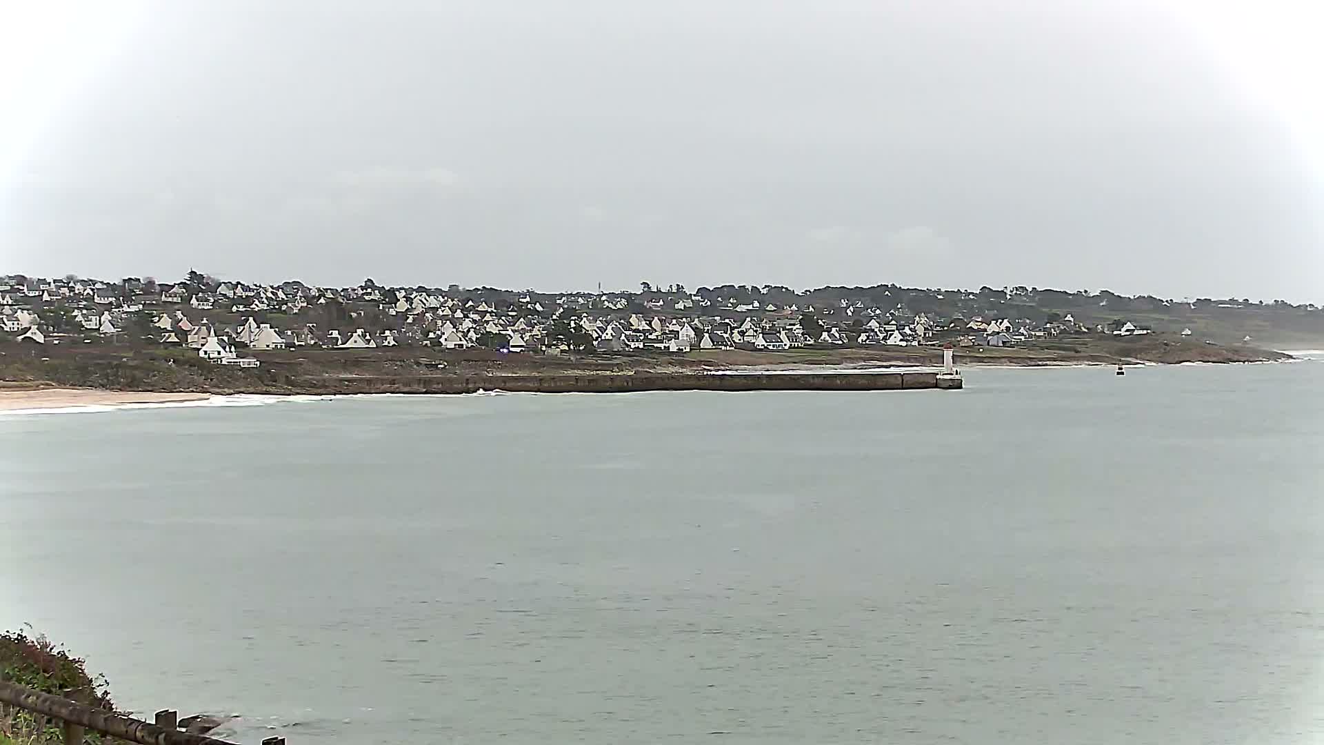Audierne - Le Pouldu Plage de Trescadec Beach Live Cam - Quimper, Finistere, Bretagne, France