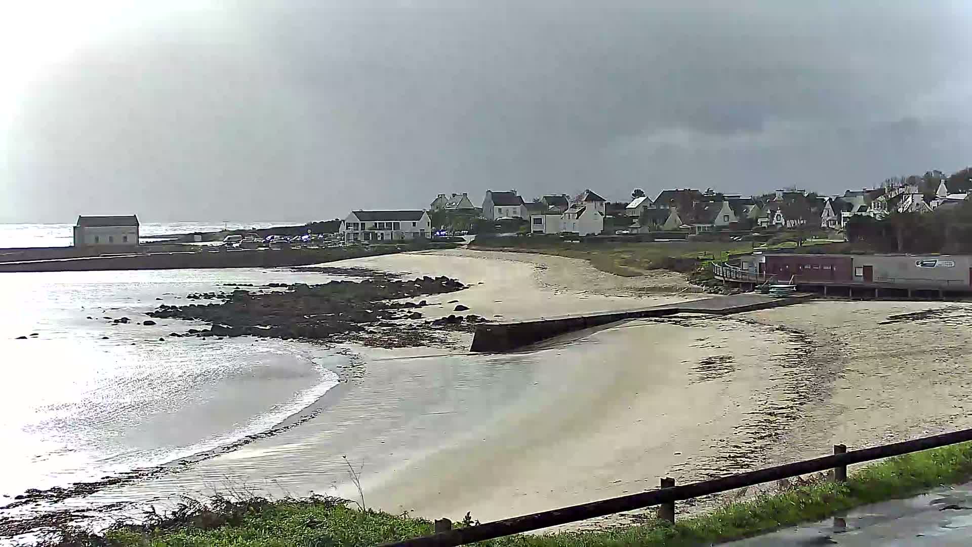 Audierne - Le Pouldu Plage de Trescadec Beach Live Cam - Quimper, Finistere, Bretagne, France