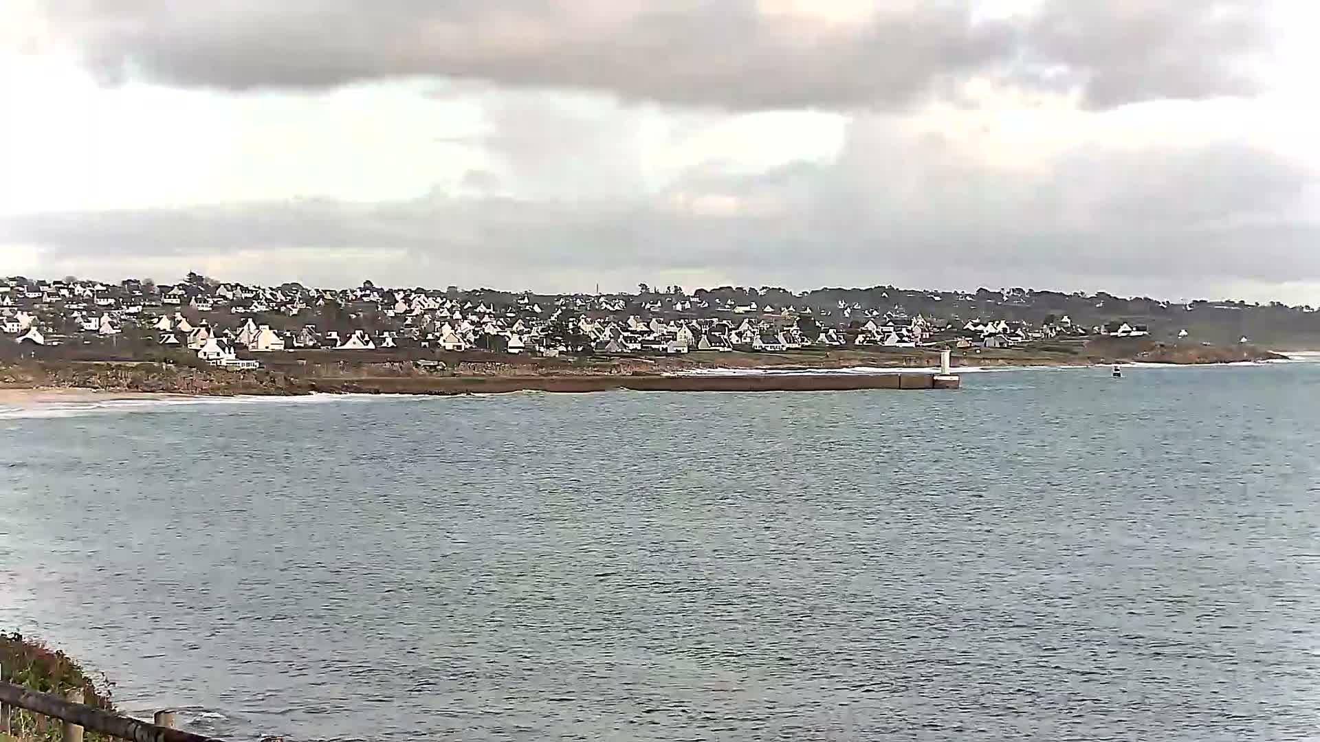 Audierne - Le Pouldu Plage de Trescadec Beach Live Cam - Quimper, Finistere, Bretagne, France