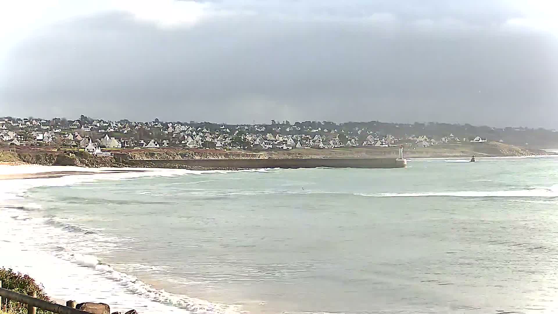 Audierne - Le Pouldu Plage de Trescadec Beach Live Cam - Quimper, Finistere, Bretagne, France