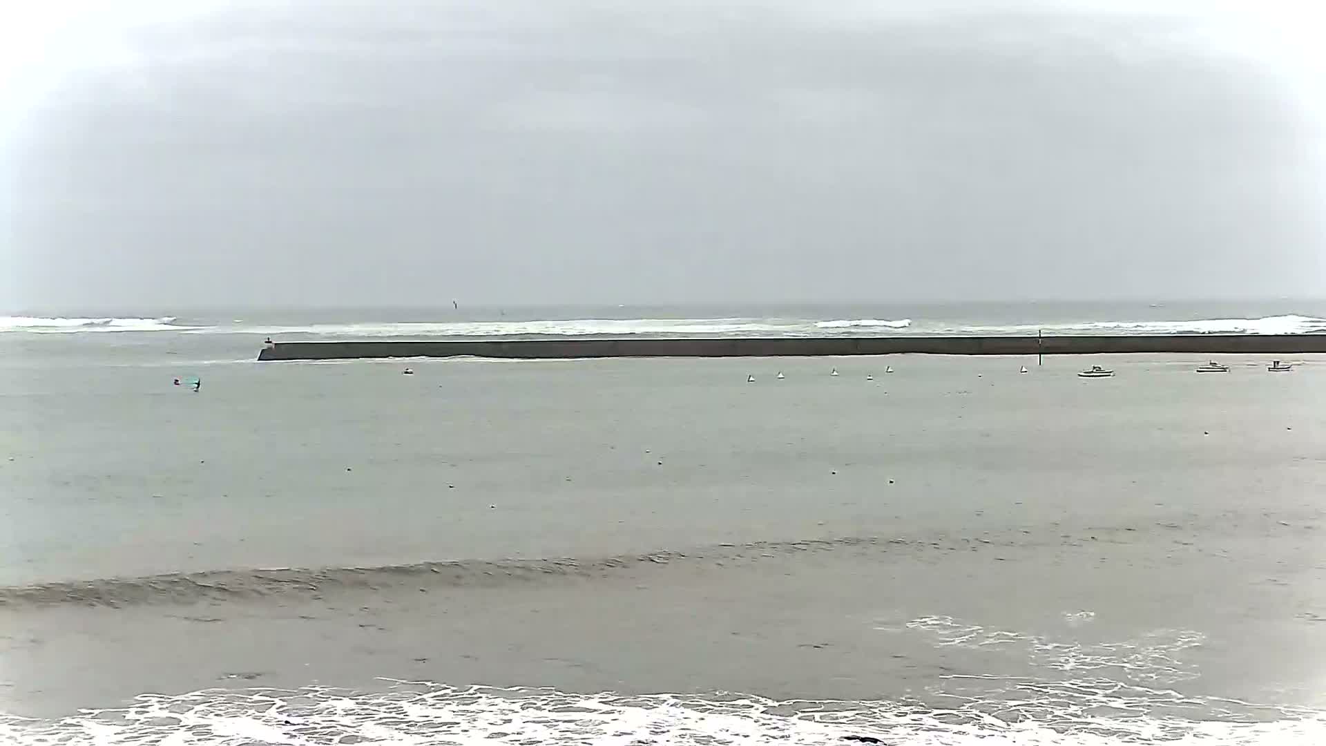 Audierne - Le Pouldu Plage de Trescadec Beach Live Cam - Quimper, Finistere, Bretagne, France