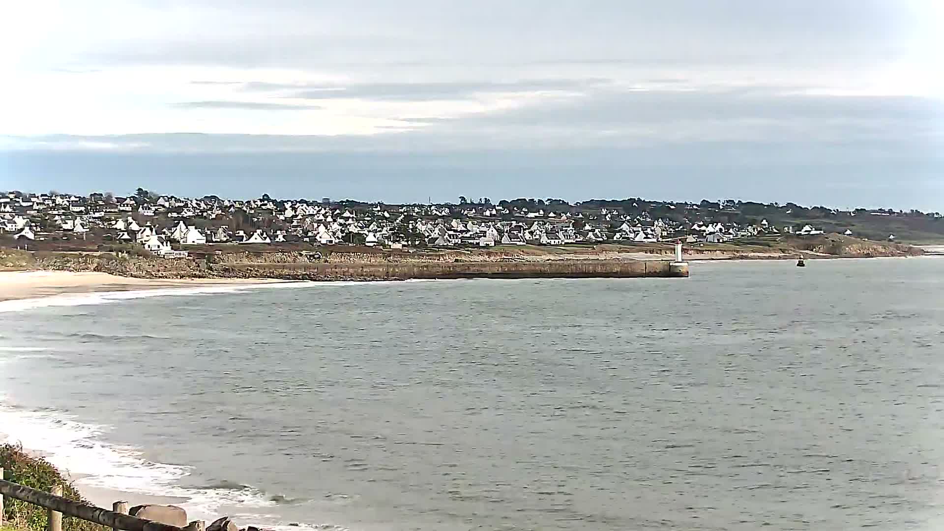 Audierne - Le Pouldu Plage de Trescadec Beach Live Cam - Quimper, Finistere, Bretagne, France