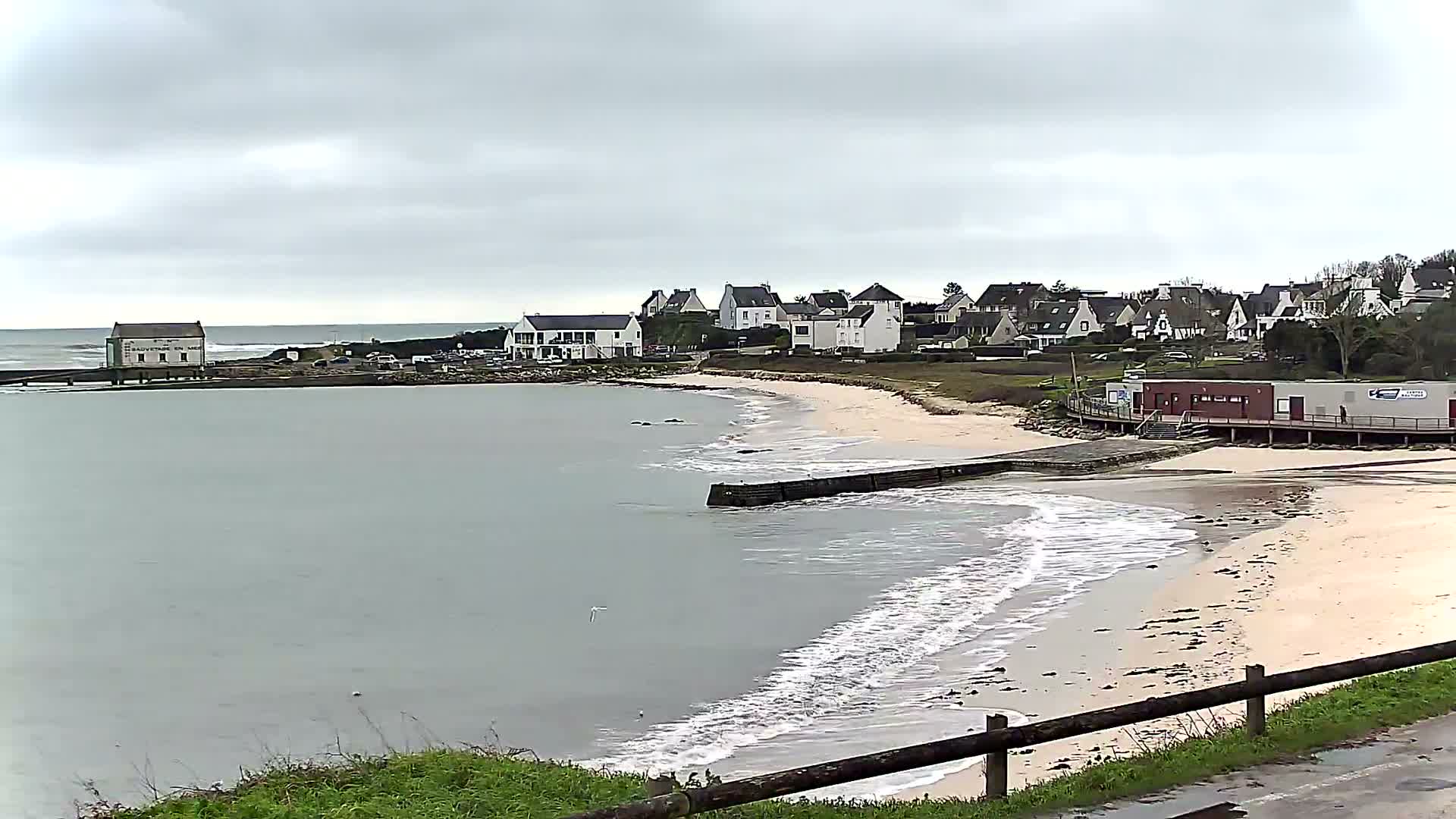 Audierne - Le Pouldu Plage de Trescadec Beach Live Cam - Quimper, Finistere, Bretagne, France