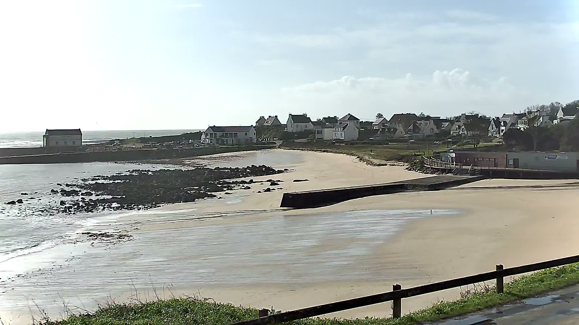Audierne - Le Pouldu Plage de Trescadec Beach Live Cam - Quimper, Finistere, Bretagne, France
