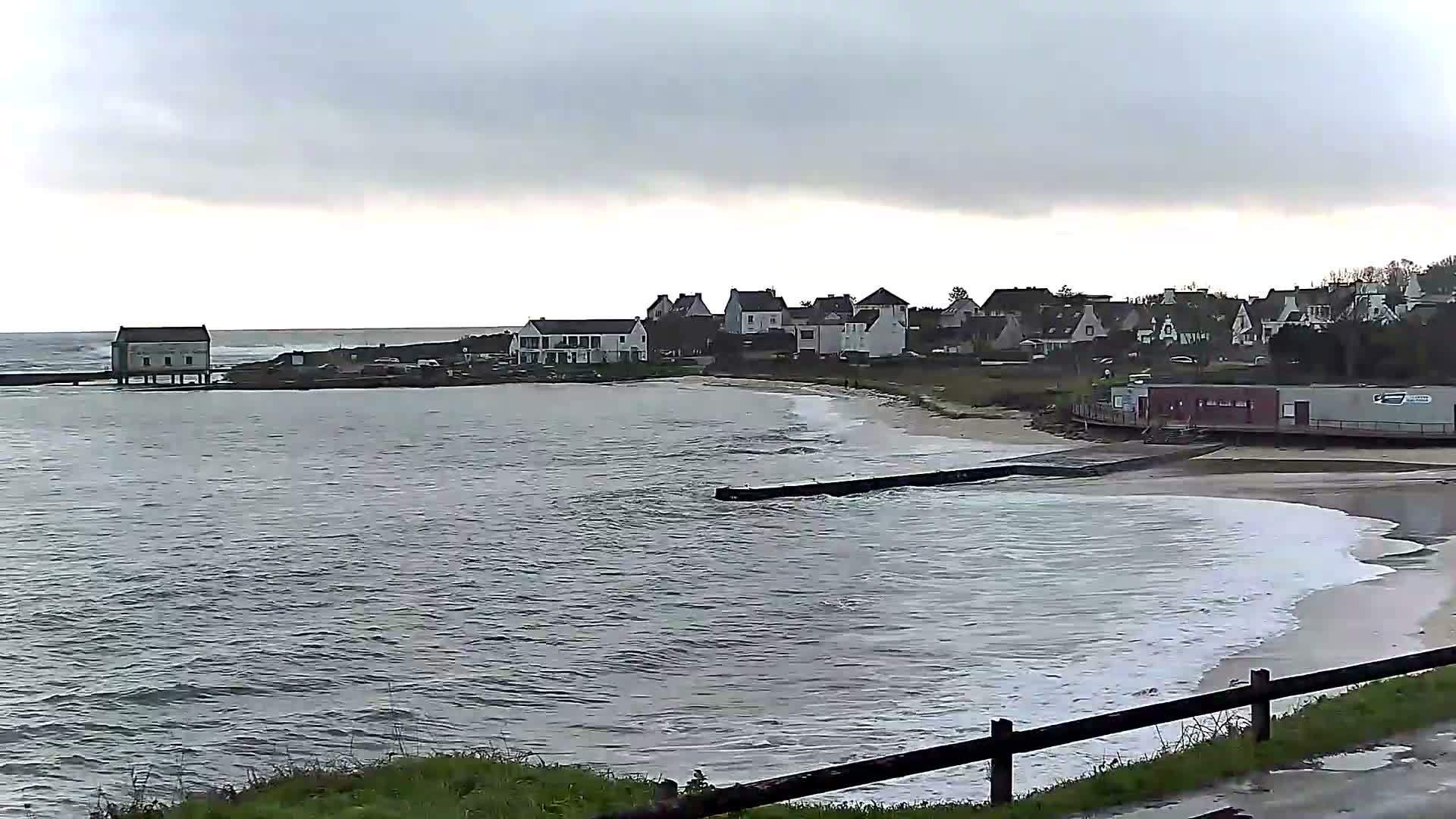 Audierne - Le Pouldu Plage de Trescadec Beach Live Cam - Quimper, Finistere, Bretagne, France