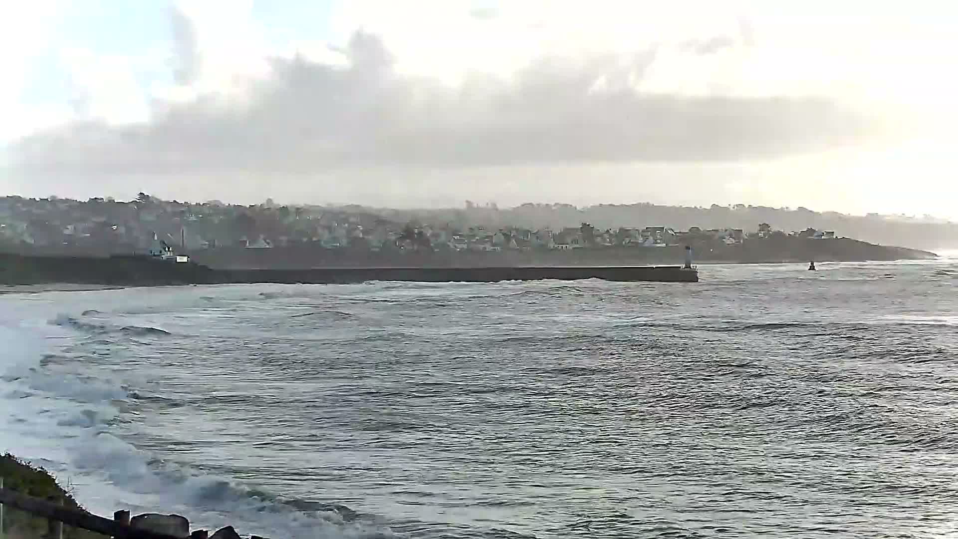 Audierne - Le Pouldu Plage de Trescadec Beach Live Cam - Quimper, Finistere, Bretagne, France