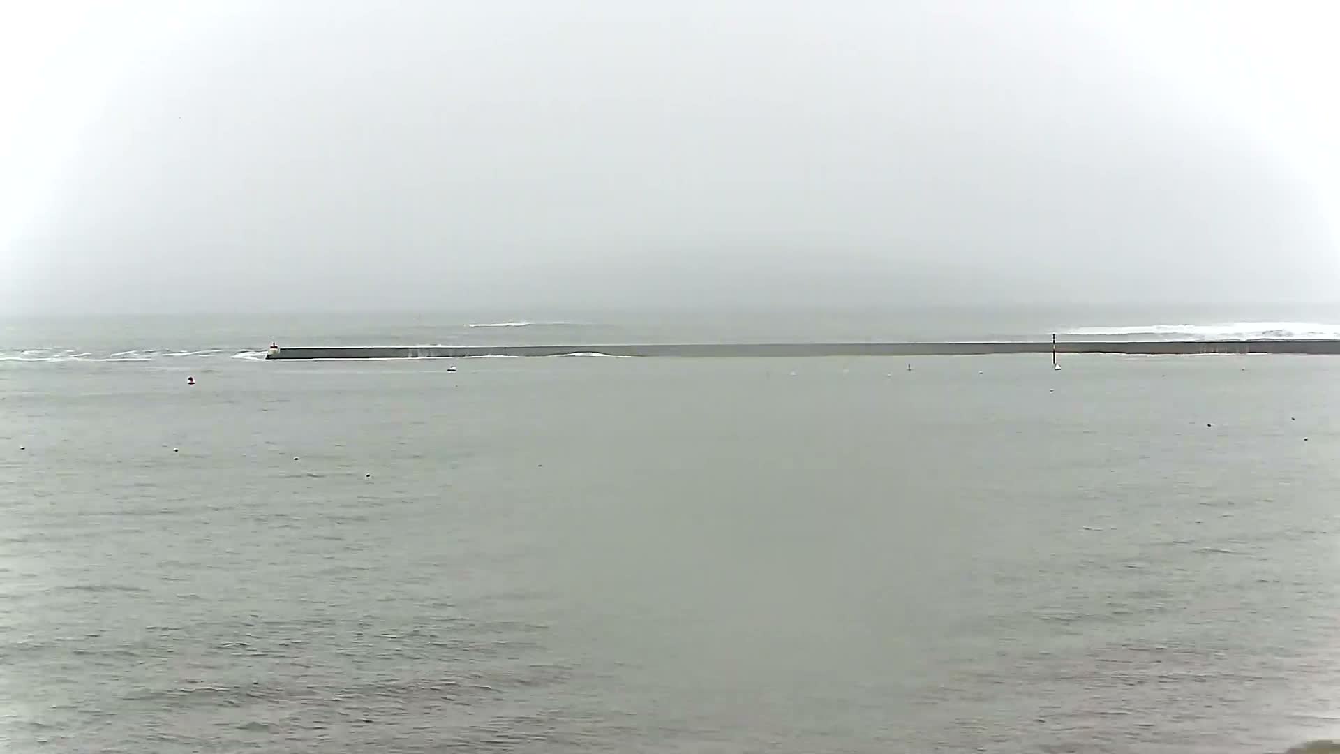 Audierne - Le Pouldu Plage de Trescadec Beach Live Cam - Quimper, Finistere, Bretagne, France