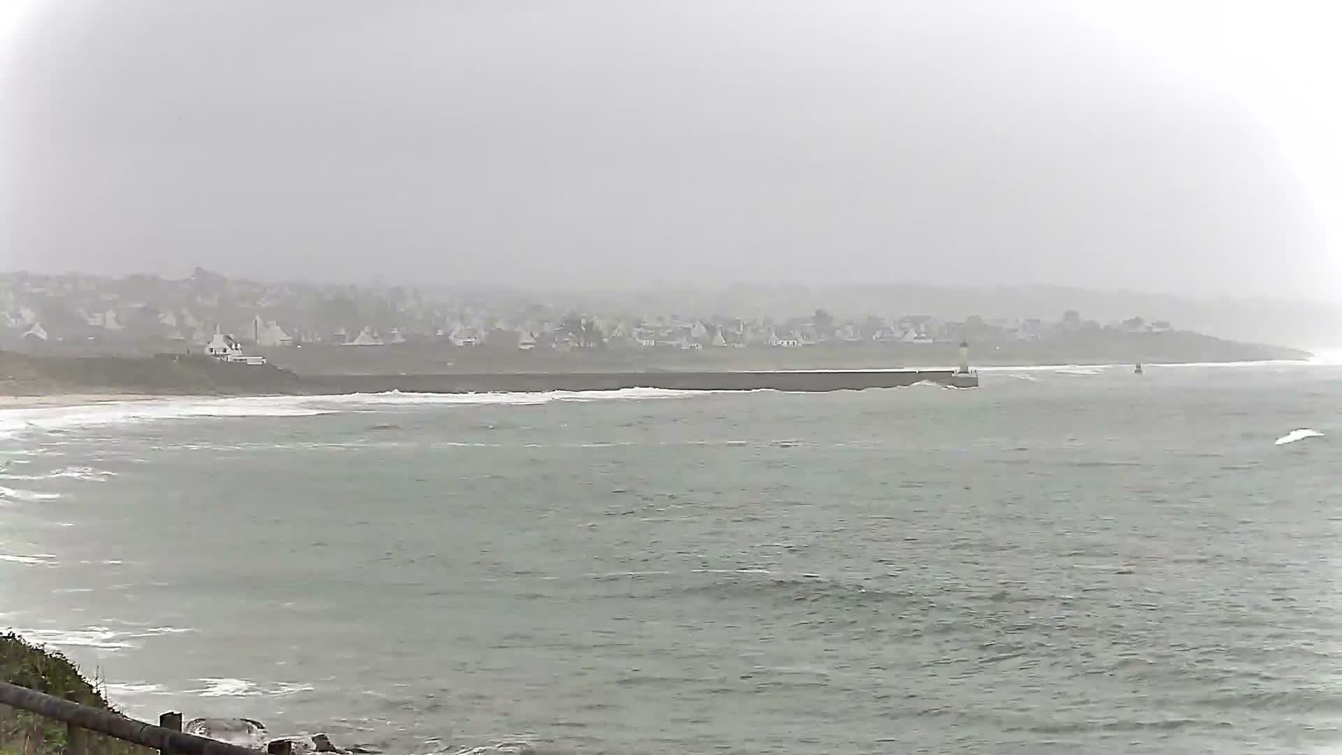 Audierne - Le Pouldu Plage de Trescadec Beach Live Cam - Quimper, Finistere, Bretagne, France