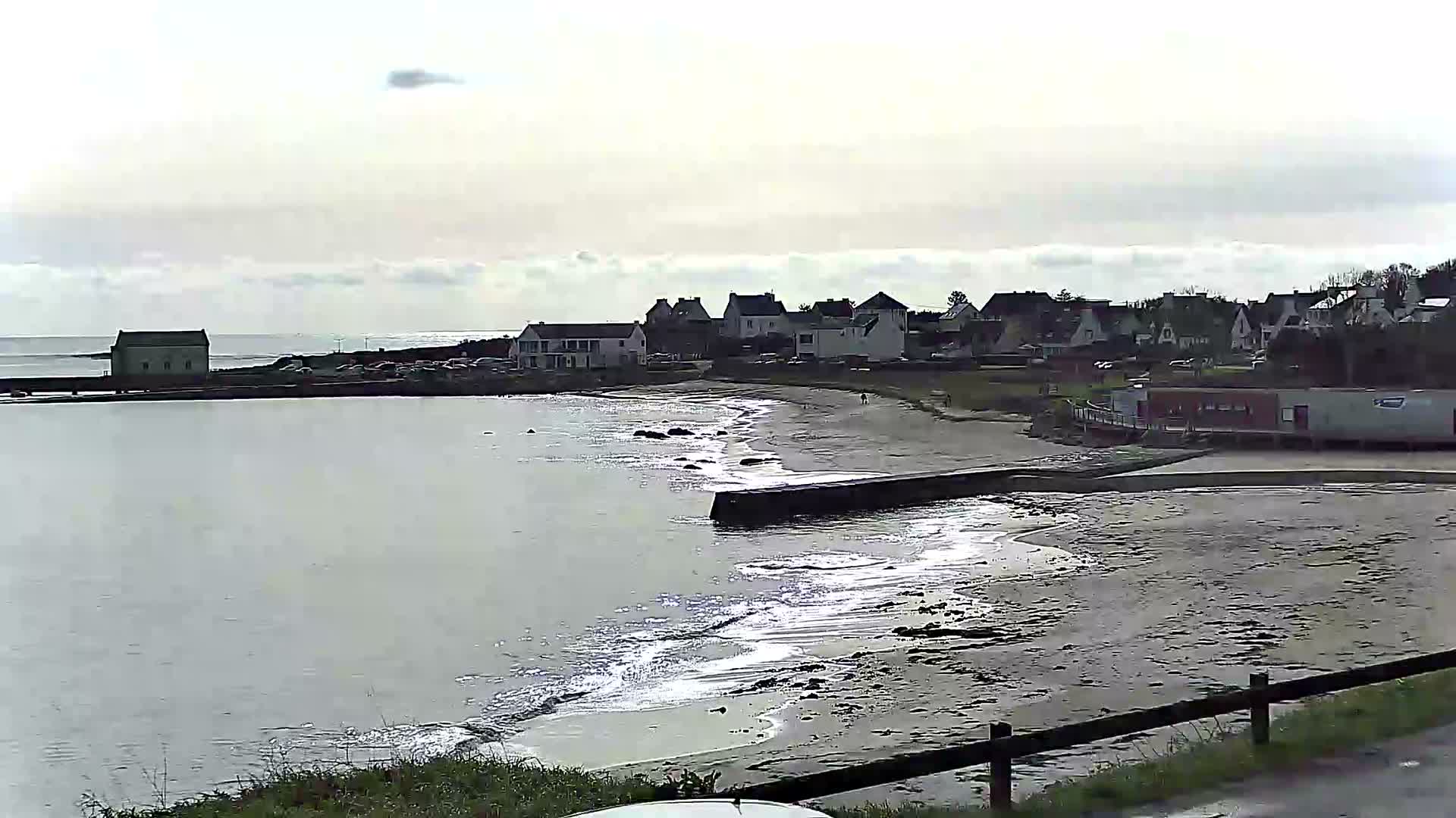 Audierne - Le Pouldu Plage de Trescadec Beach Live Cam - Quimper, Finistere, Bretagne, France