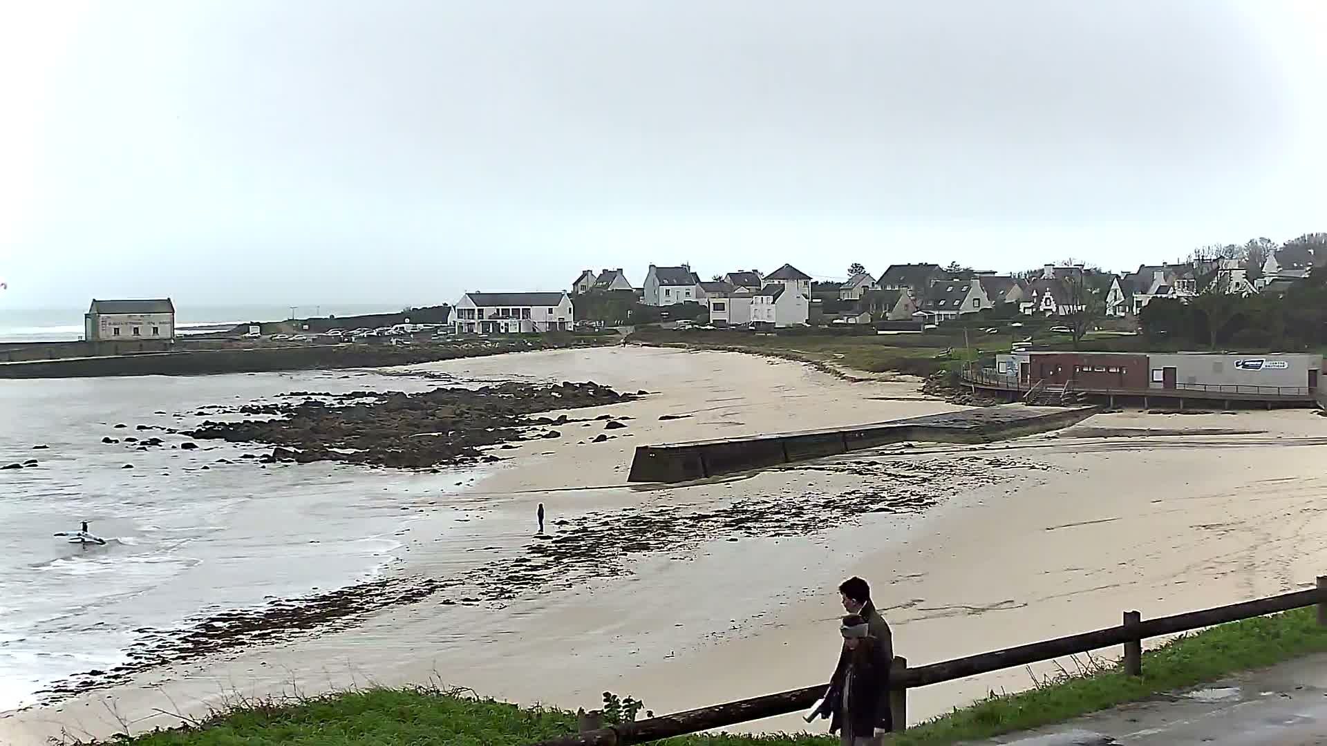 Audierne - Le Pouldu Plage de Trescadec Beach Live Cam - Quimper, Finistere, Bretagne, France