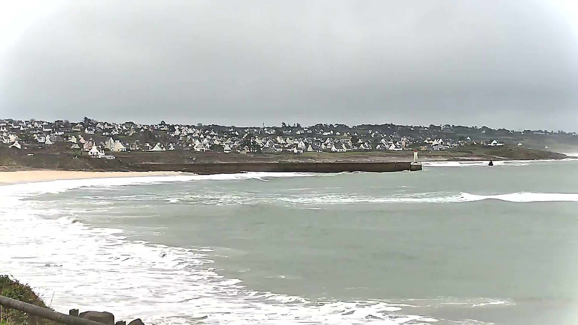Audierne - Le Pouldu Plage de Trescadec Beach Live Cam - Quimper, Finistere, Bretagne, France