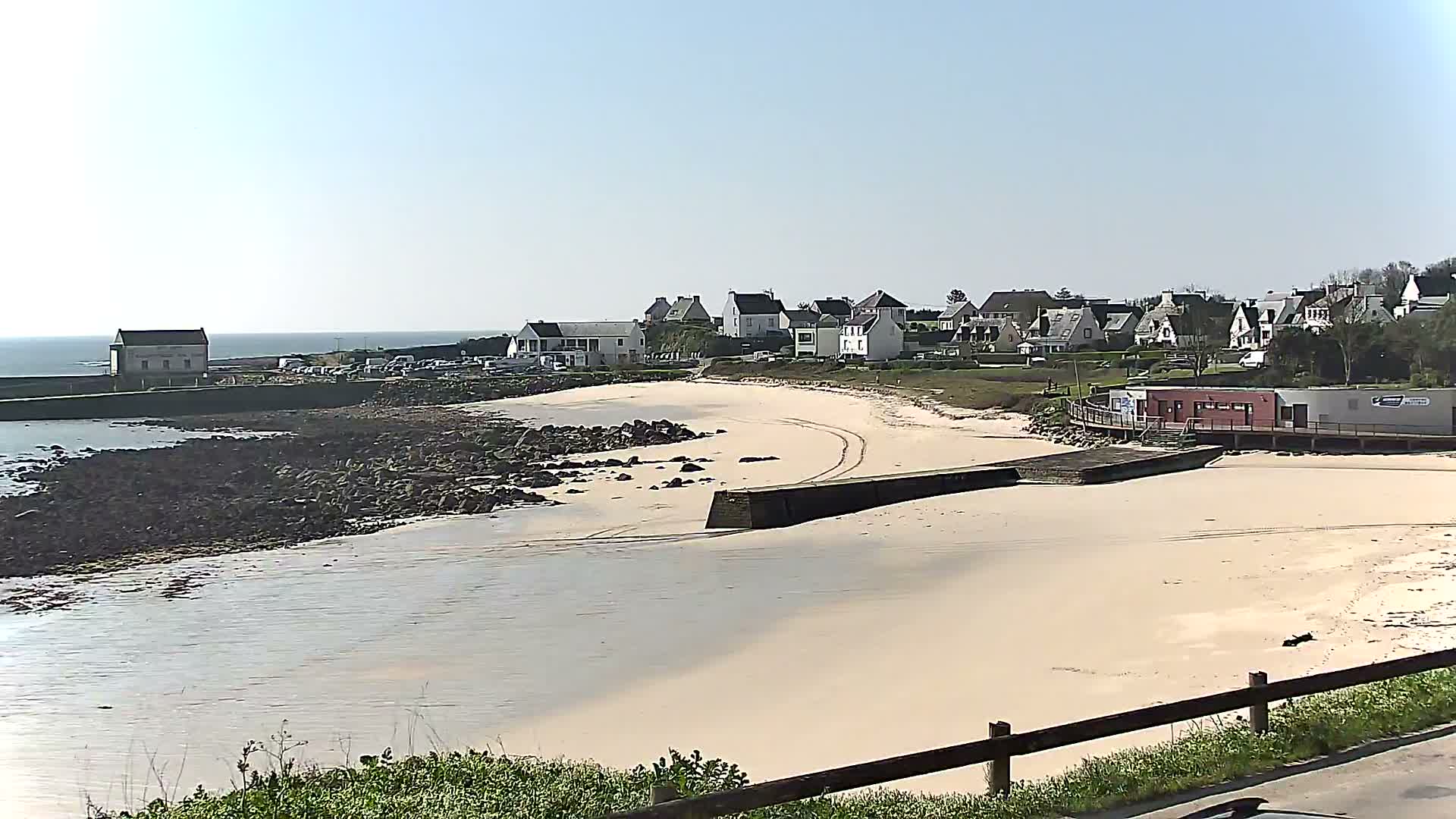 Audierne - Le Pouldu Plage de Trescadec Beach Live Cam - Quimper, Finistere, Bretagne, France