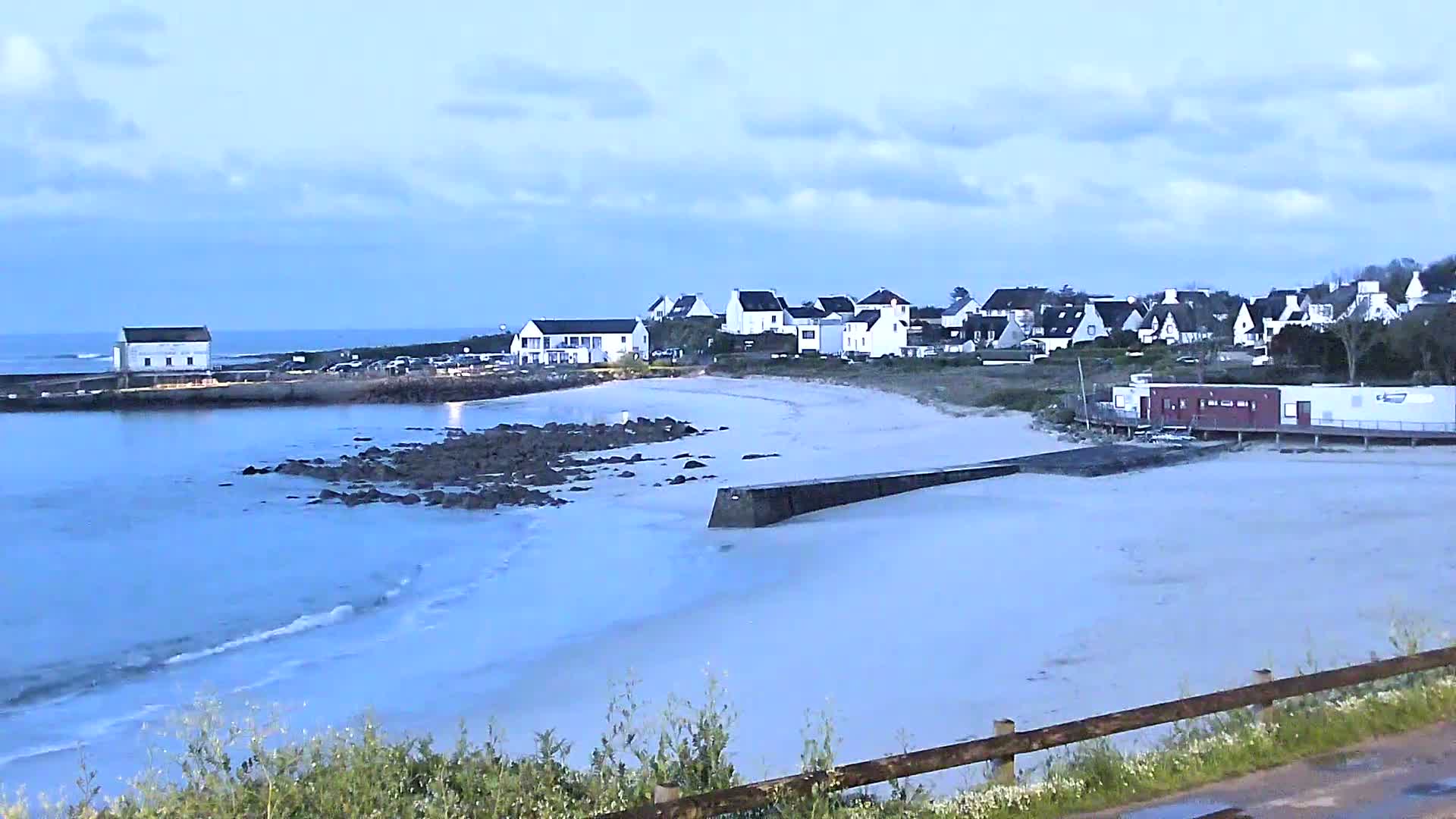 Audierne - Le Pouldu Plage de Trescadec Beach Live Cam - Quimper, Finistere, Bretagne, France