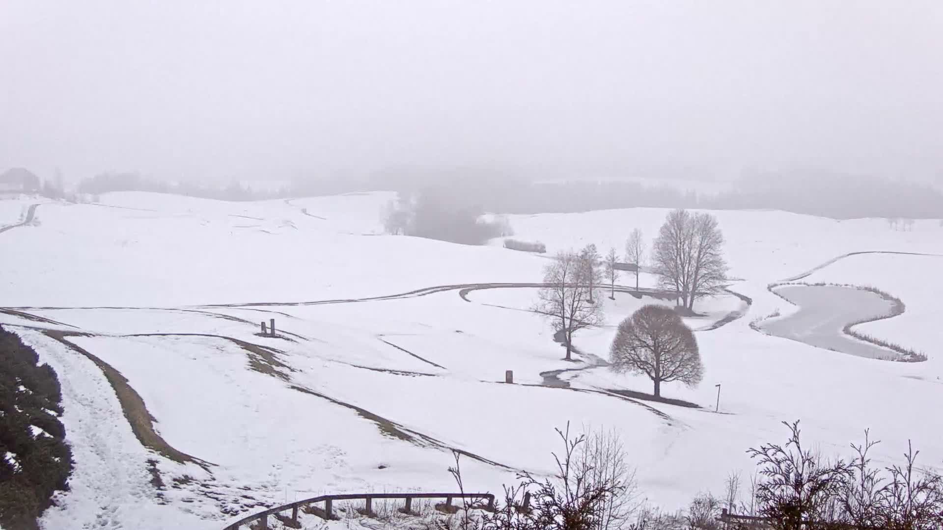 Akershus, Hauger Golf Club, Nittedal, Slattum Live Cam - Ramstadveiven, Slattum, Nittedal, Akershus, Eastern Norway (Østlandet), Norway